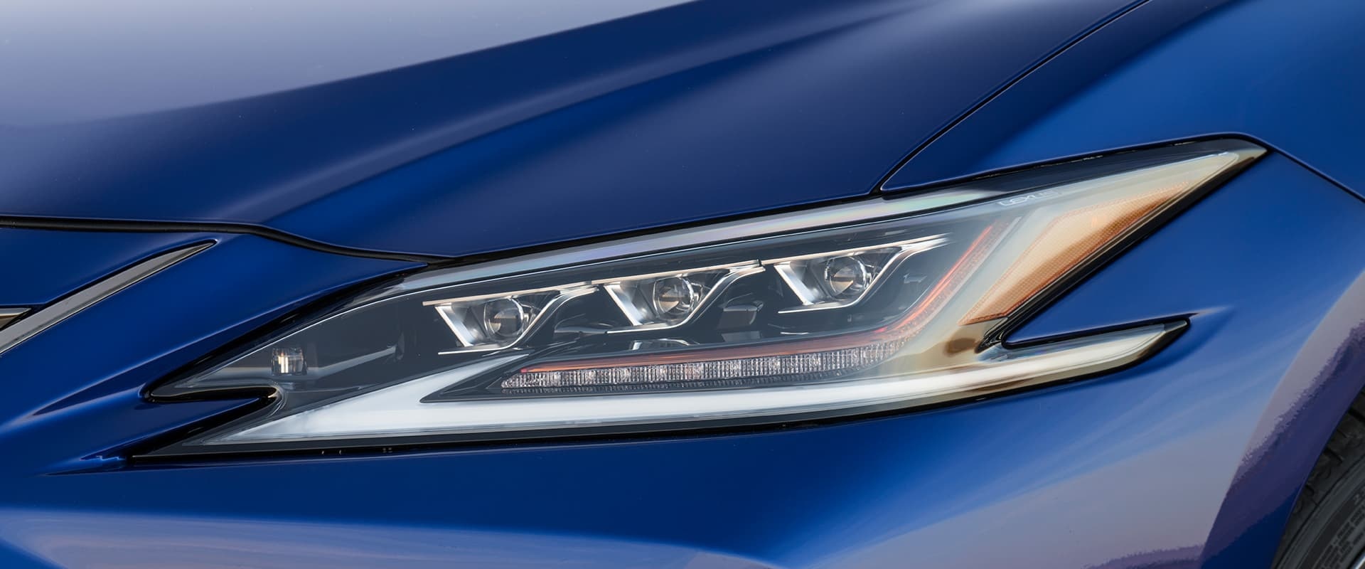 Lexus RX va ES co them ban dac biet tai Malaysia anh 10