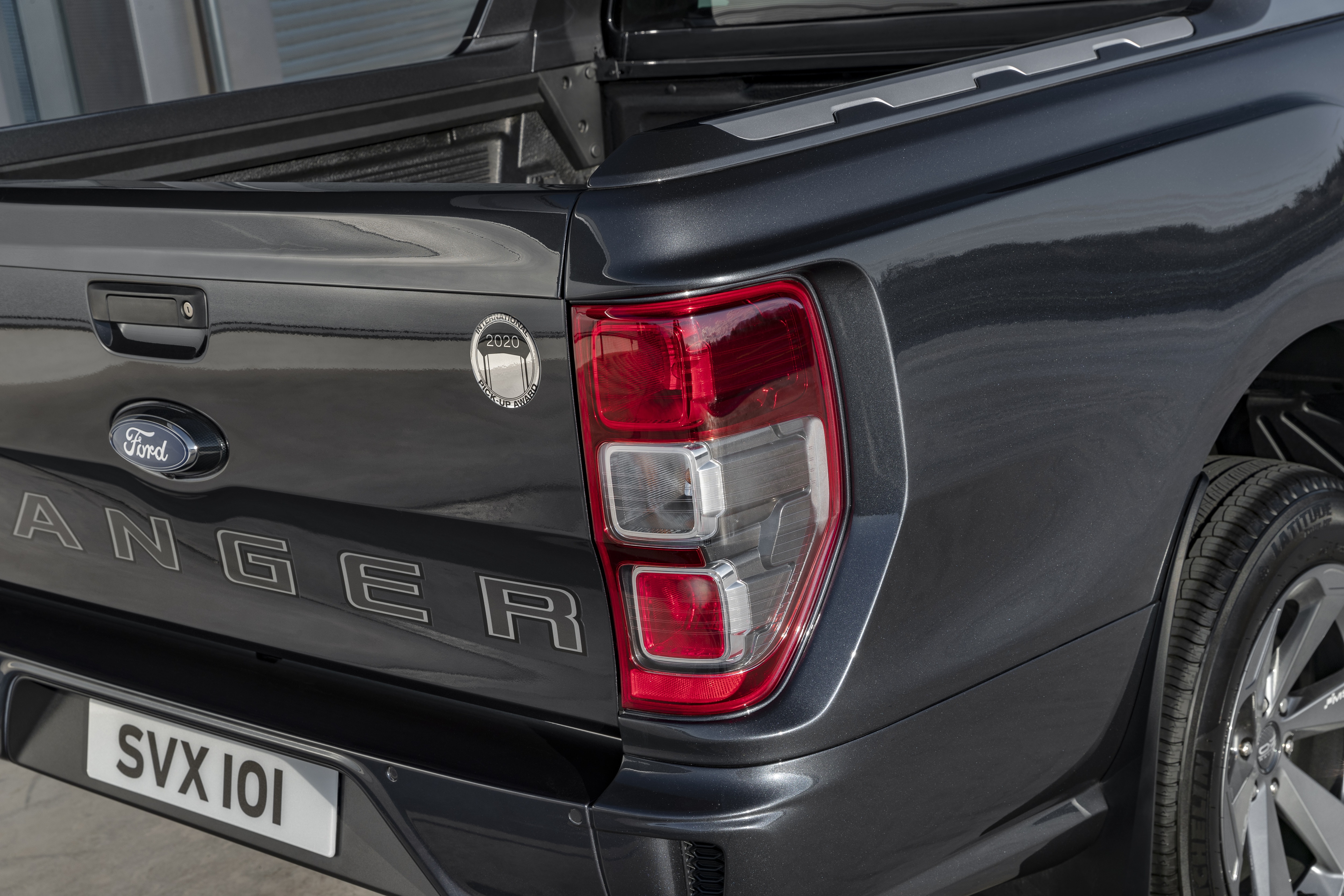 Ford Ranger MS-RT được ra mắt,  giá hơn 20.000 USD ảnh 5 Ford Ranger MS-RT duoc ra mat,  gia hon 20.000 USD anh 5