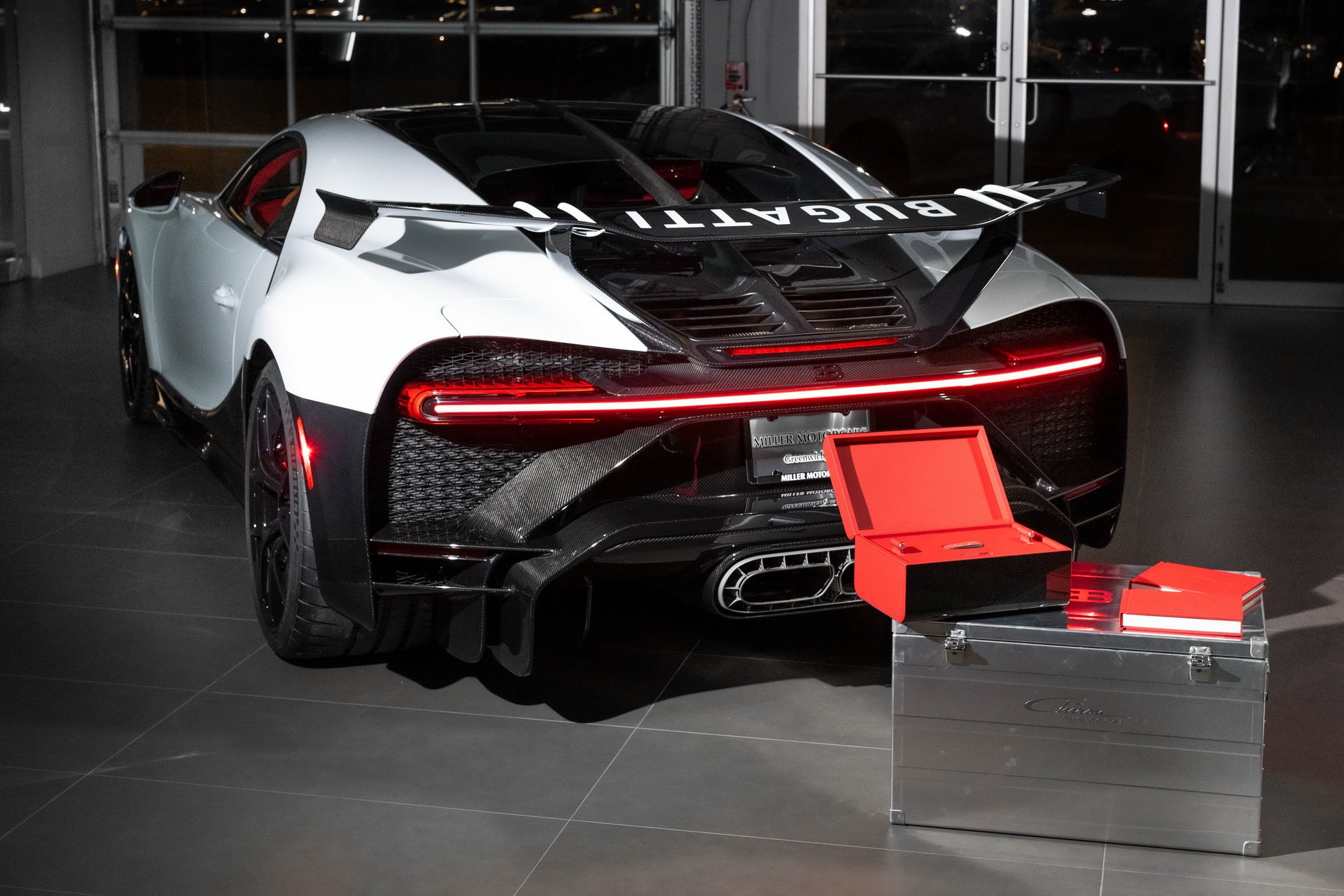 Bugatti Chiron Pur Sport dau tien o My co mau dac biet anh 11