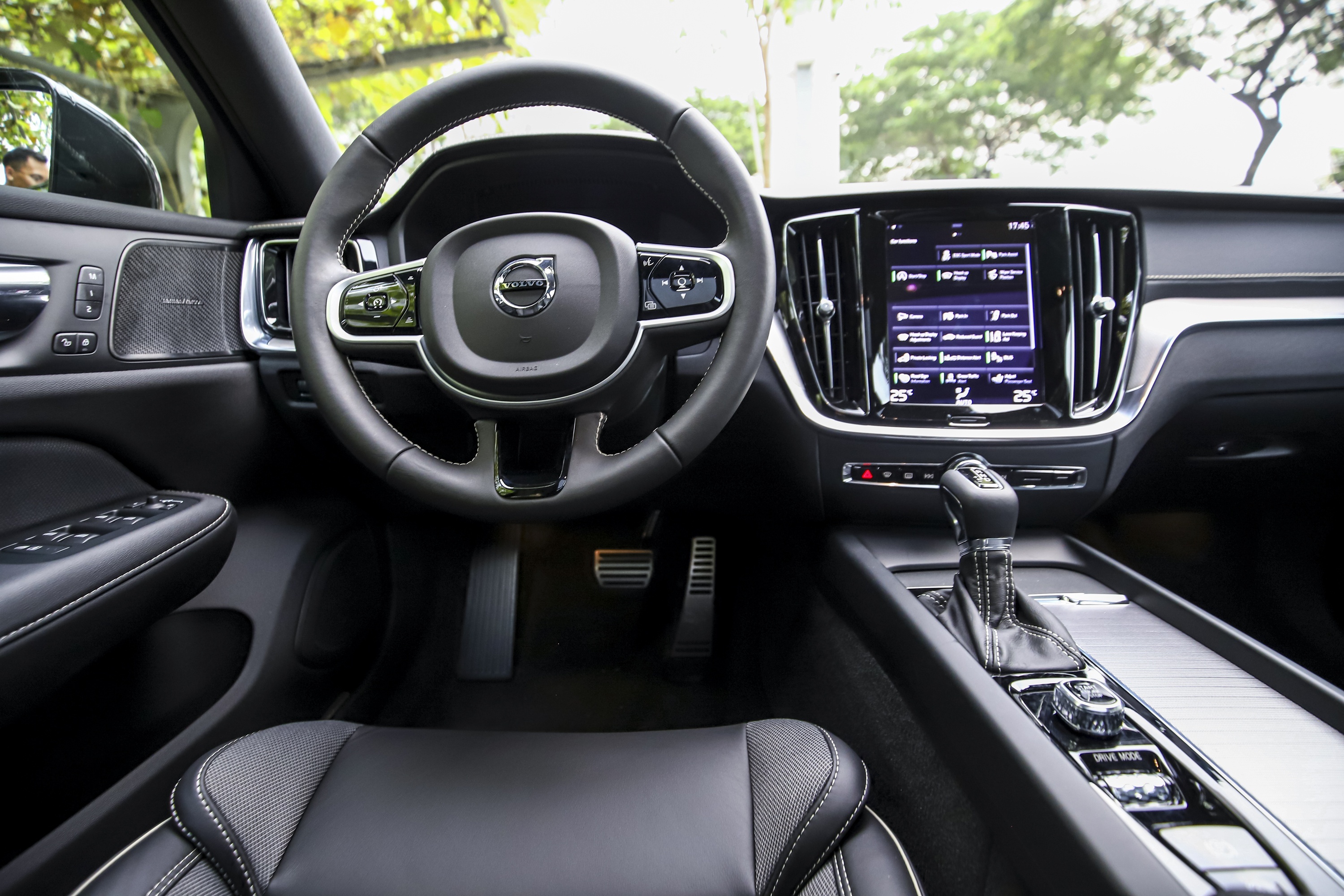 Danh gia Volvo S60 R-Design anh 11