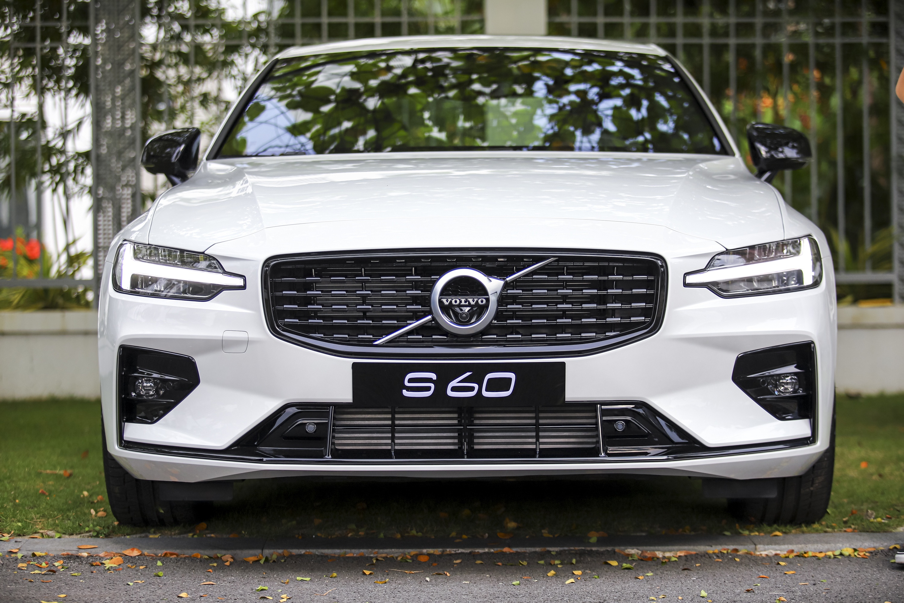 Danh gia Volvo S60 R-Design anh 2