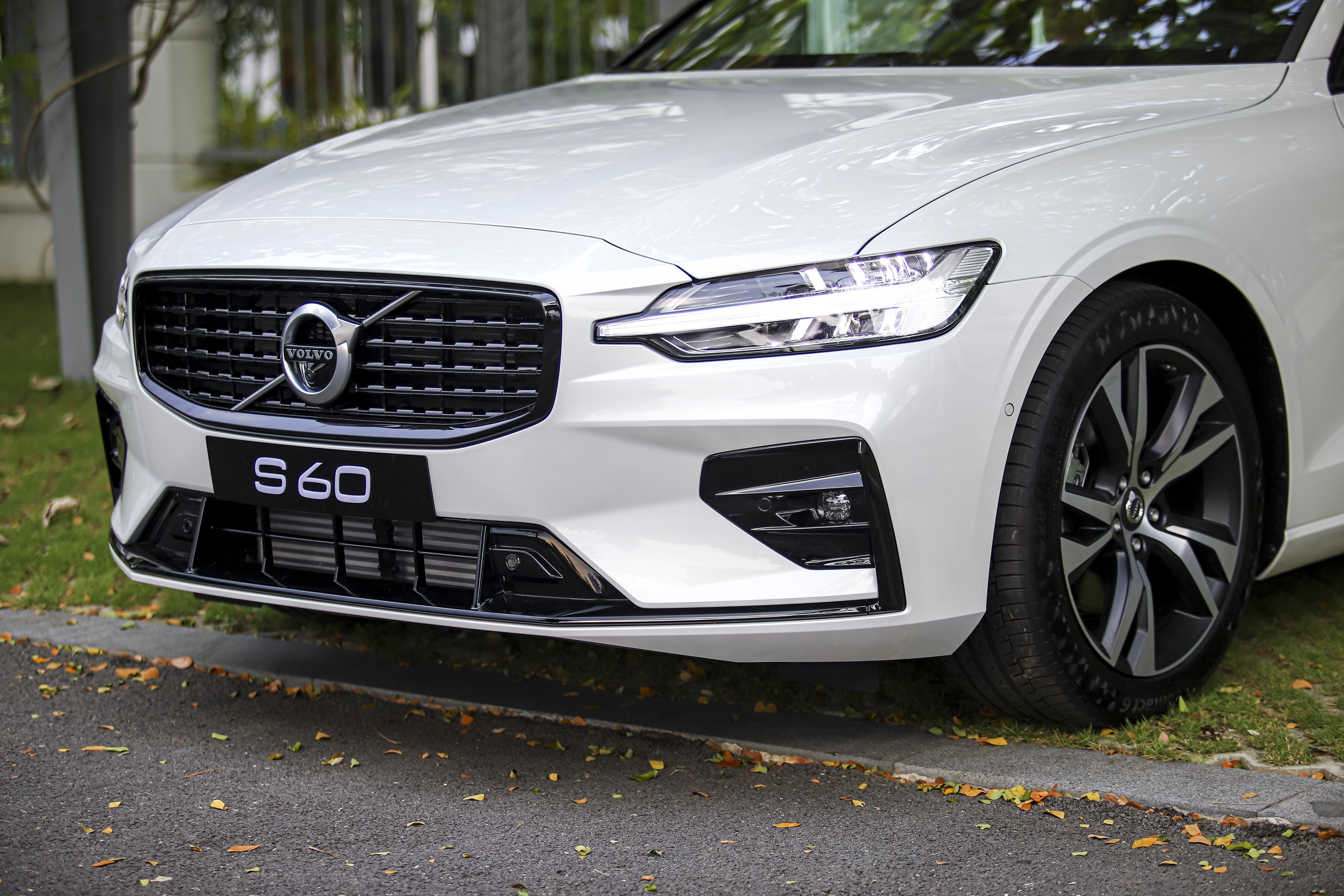 Danh gia Volvo S60 R-Design anh 19