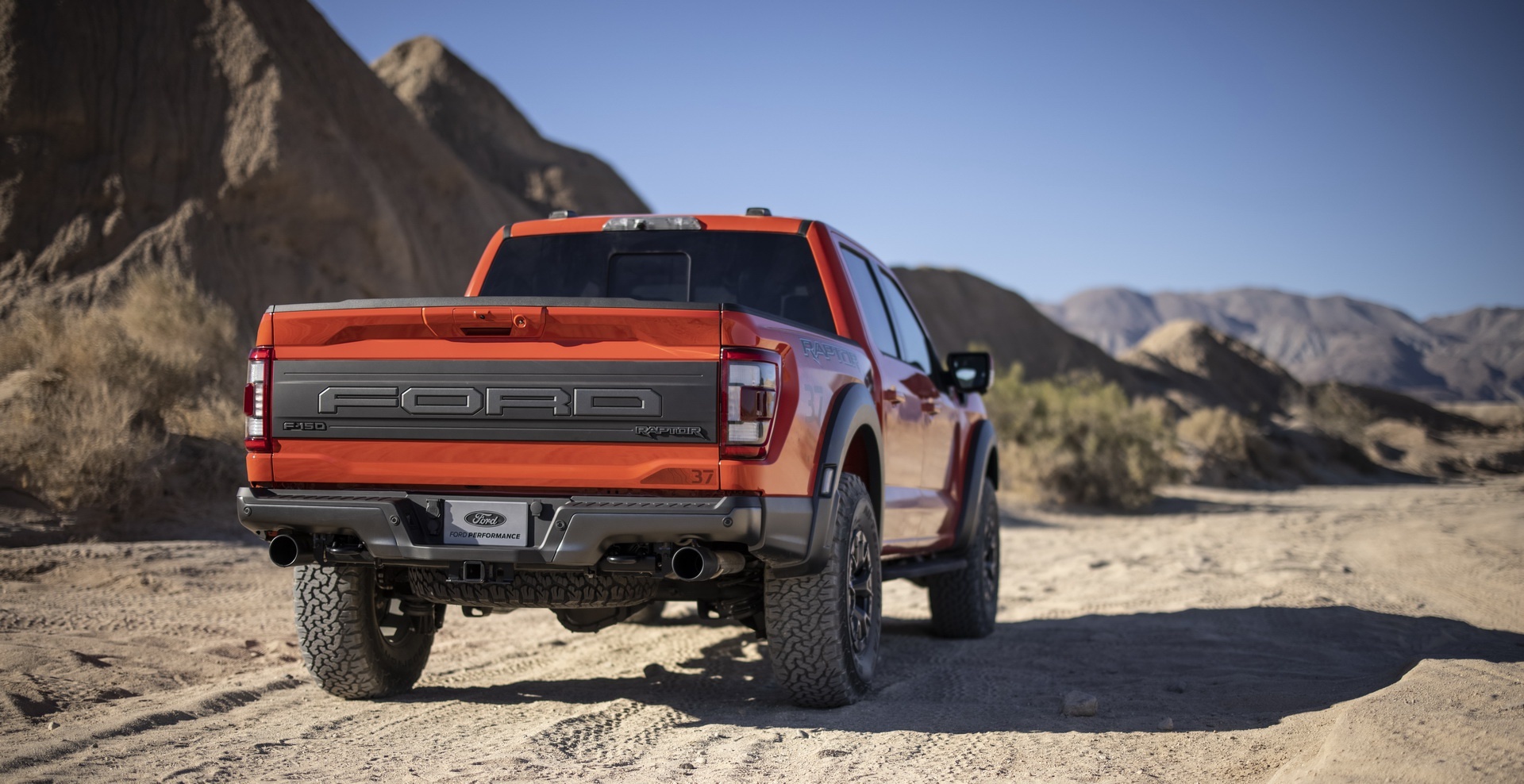So sánh Ford F-150 Raptor và Ram 1500 TRX ảnh 14 So sanh Ford F-150 Raptor va Ram 1500 TRX anh 14