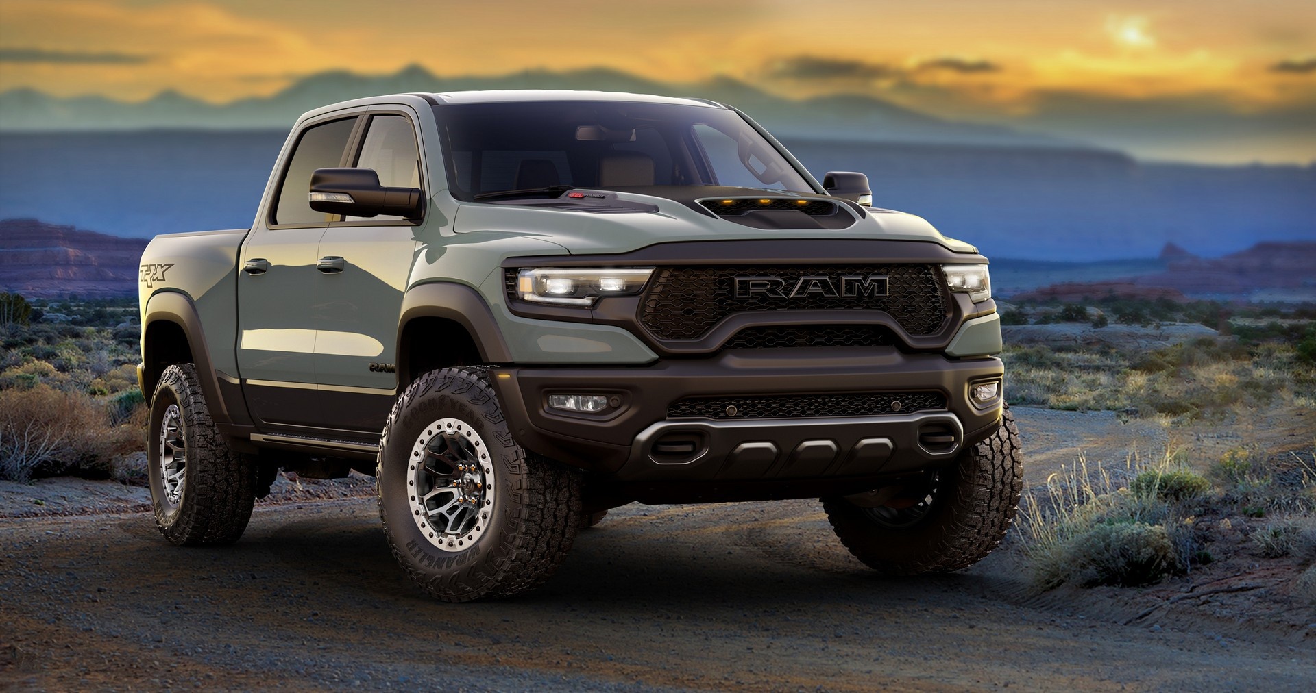 So sánh Ford F-150 Raptor và Ram 1500 TRX ảnh 13 So sanh Ford F-150 Raptor va Ram 1500 TRX anh 13