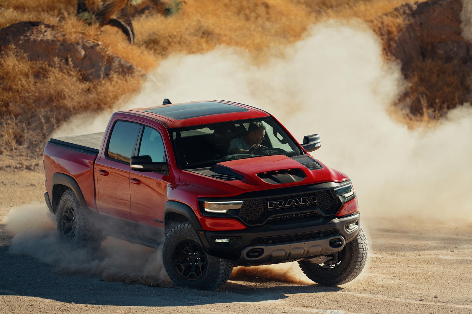 So sánh Ford F-150 Raptor và Ram 1500 TRX ảnh 5 So sanh Ford F-150 Raptor va Ram 1500 TRX anh 5