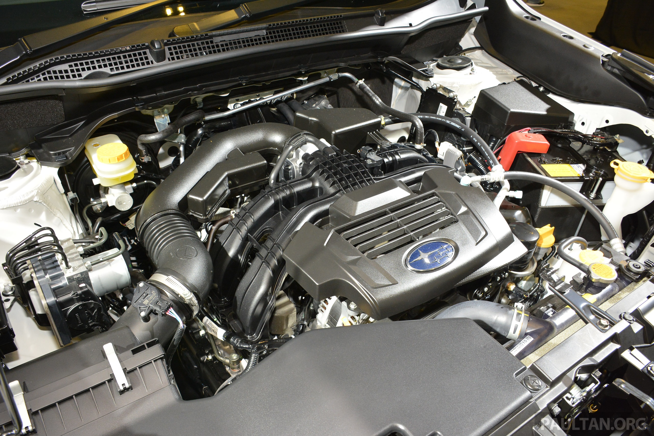 Subaru Forester 2.0iL GT Lite Edition duoc ra mat tai Malaysia anh 7