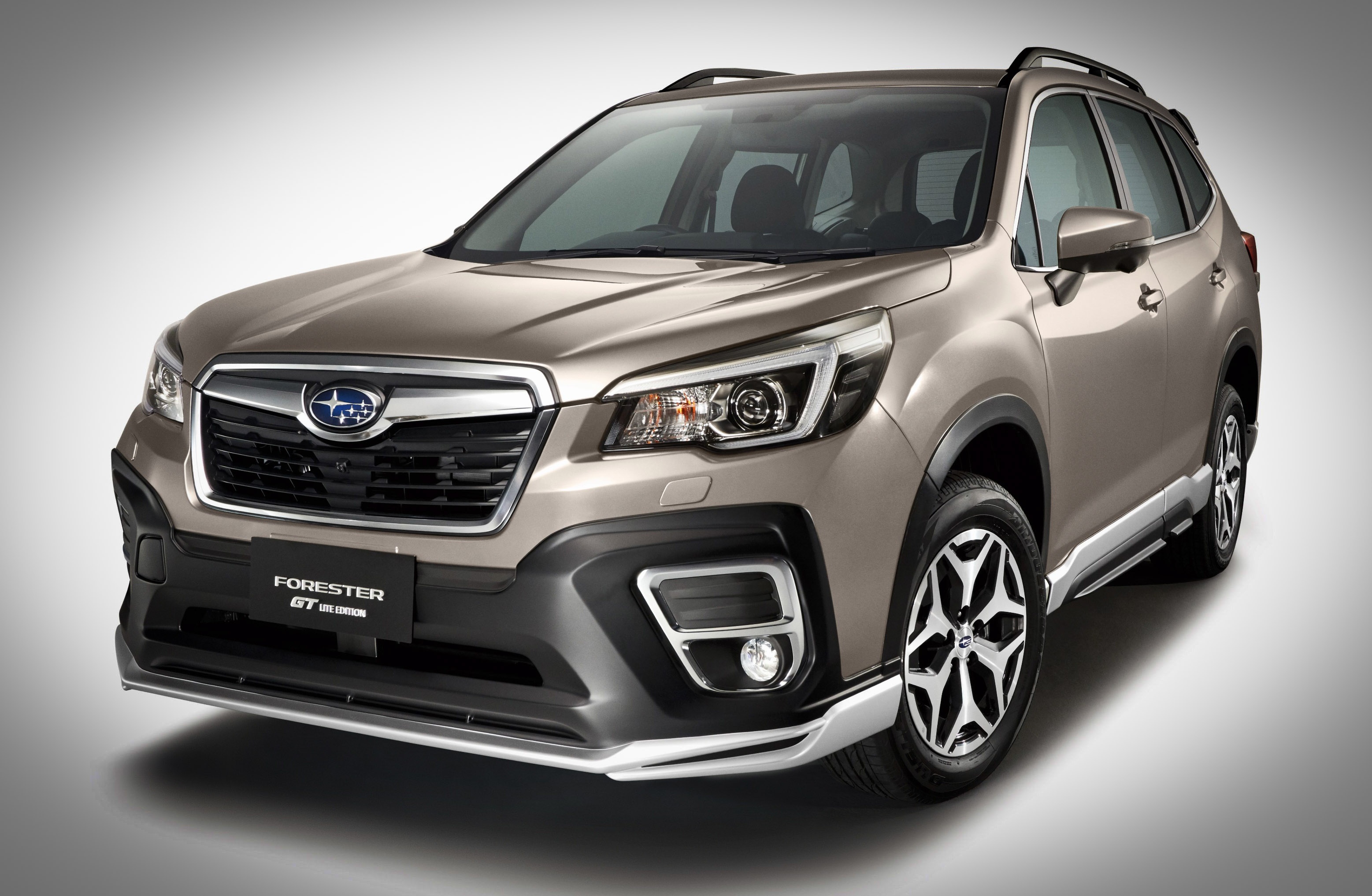 Subaru Forester 2.0iL GT Lite Edition duoc ra mat tai Malaysia hinh anh