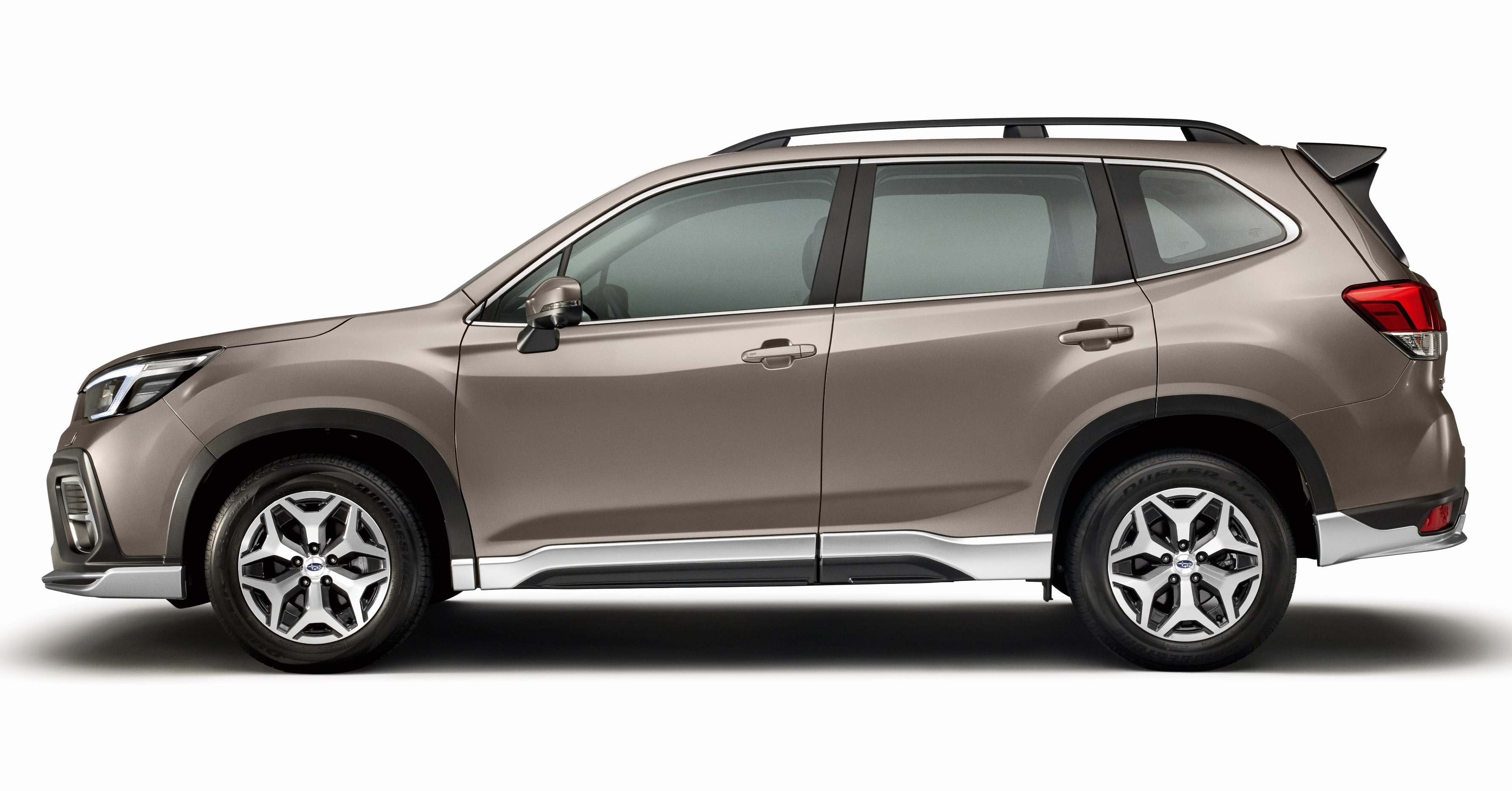 Subaru Forester 2.0iL GT Lite Edition duoc ra mat tai Malaysia anh 2