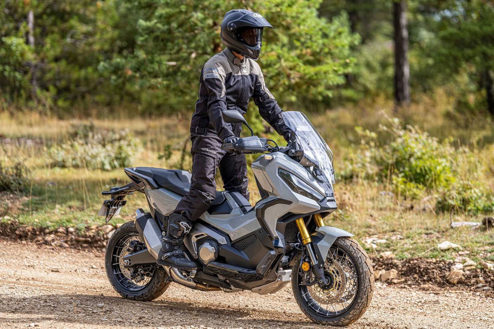 Honda X-ADV 2021 duoc ra mat tai Philippines hinh anh