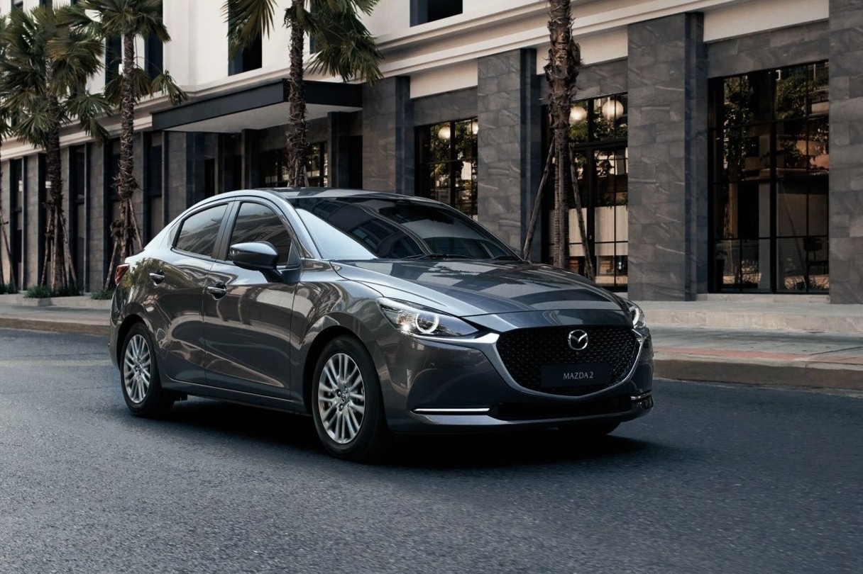 Mazda2 doi 2021 duoc ra mat tai Thai Lan hinh anh