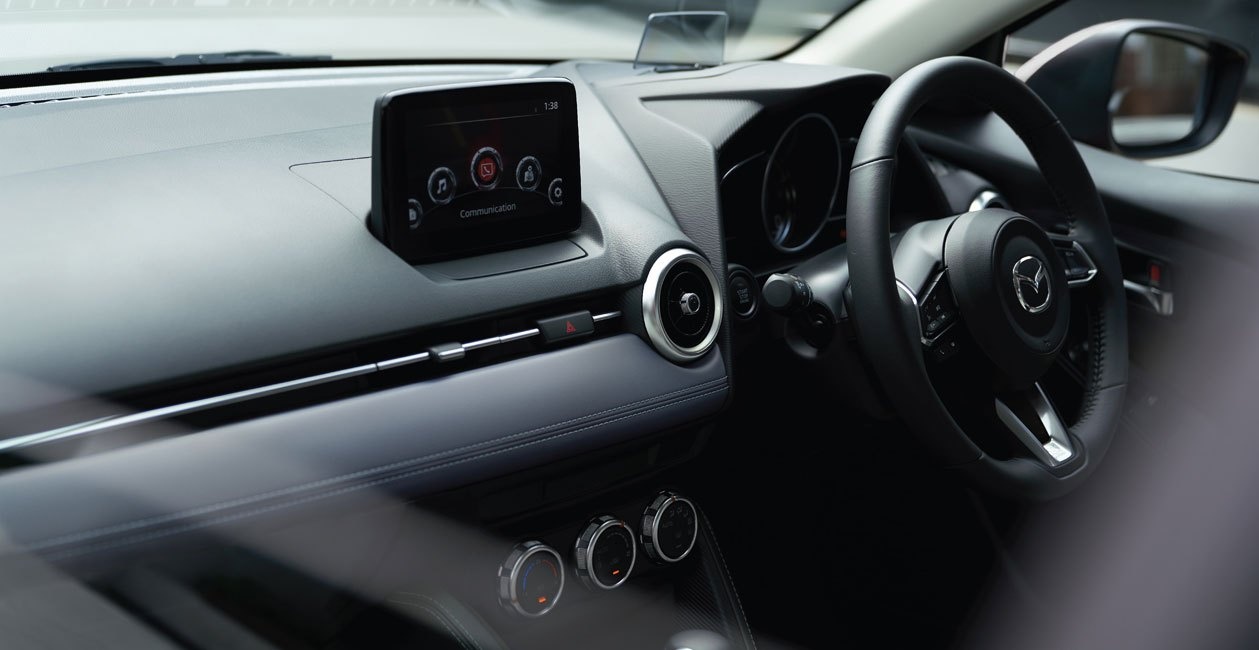 Mazda2 2021 Collection duoc ra mat tai Thai Lan anh 7