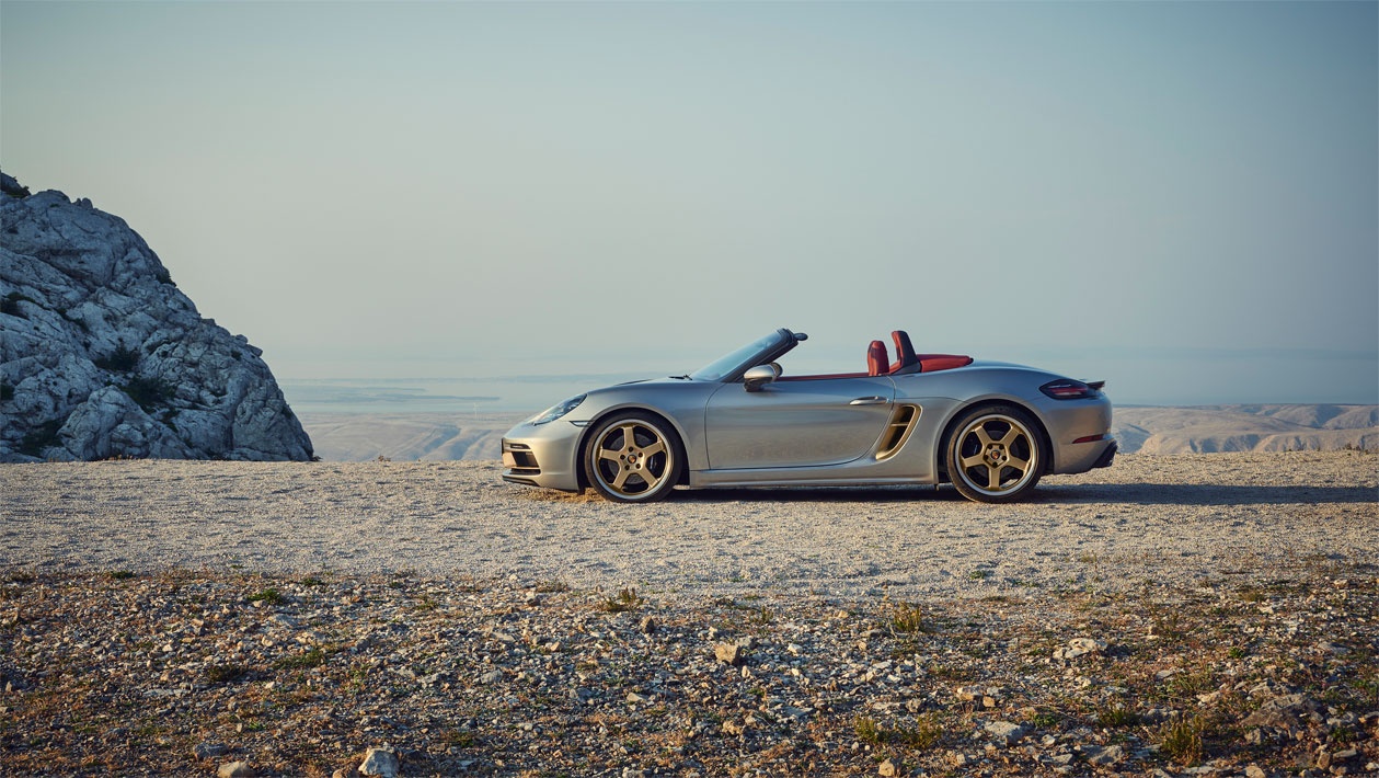 Porsche Boxster 25 Years Edition gia 334.445 USD anh 10