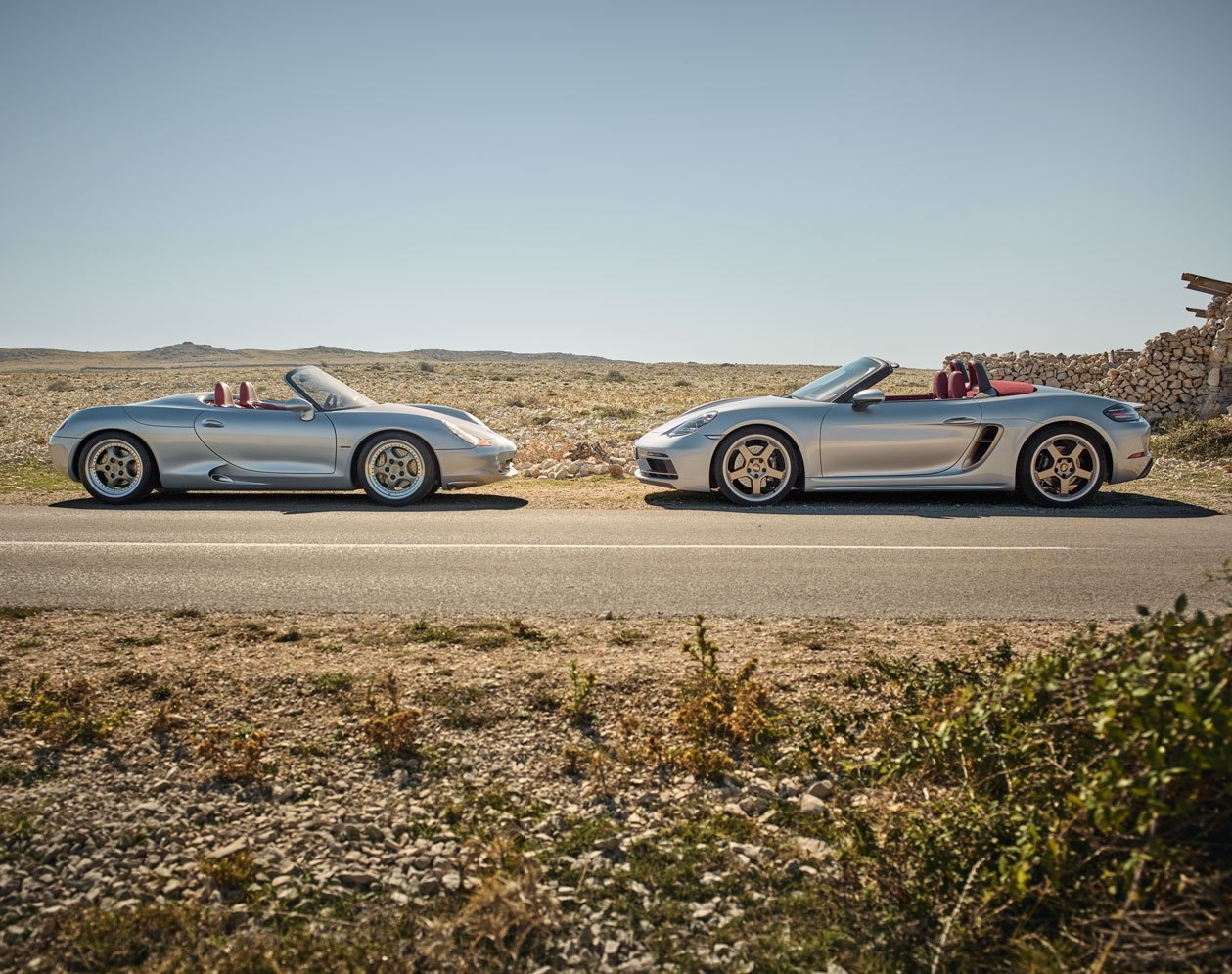 Porsche Boxster 25 Years Edition gia 334.445 USD anh 3