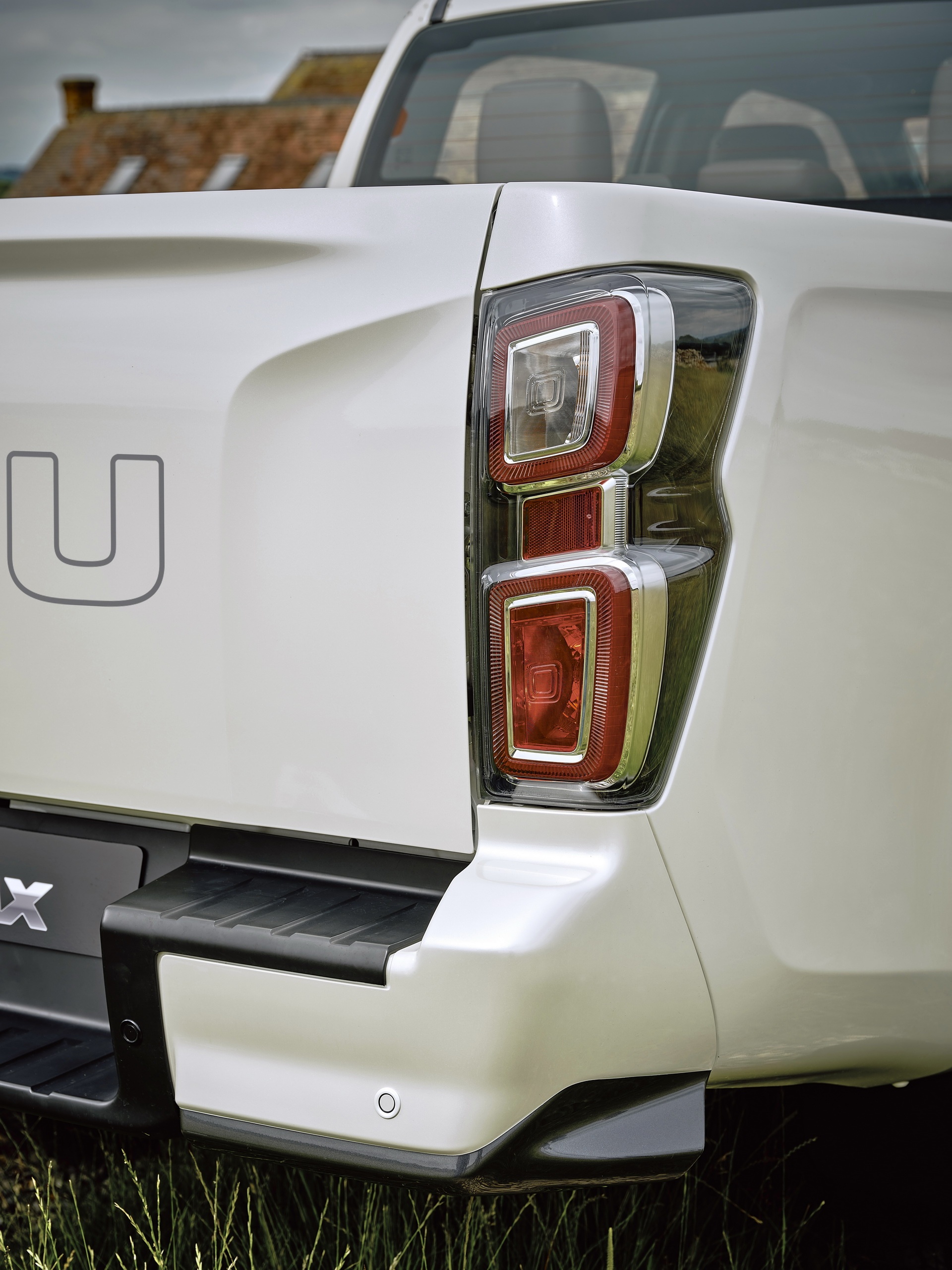 Isuzu D-Max 2021 được ra mắt tại Anh ảnh 3 Isuzu D-Max 2021 duoc ra mat tai Anh anh 3