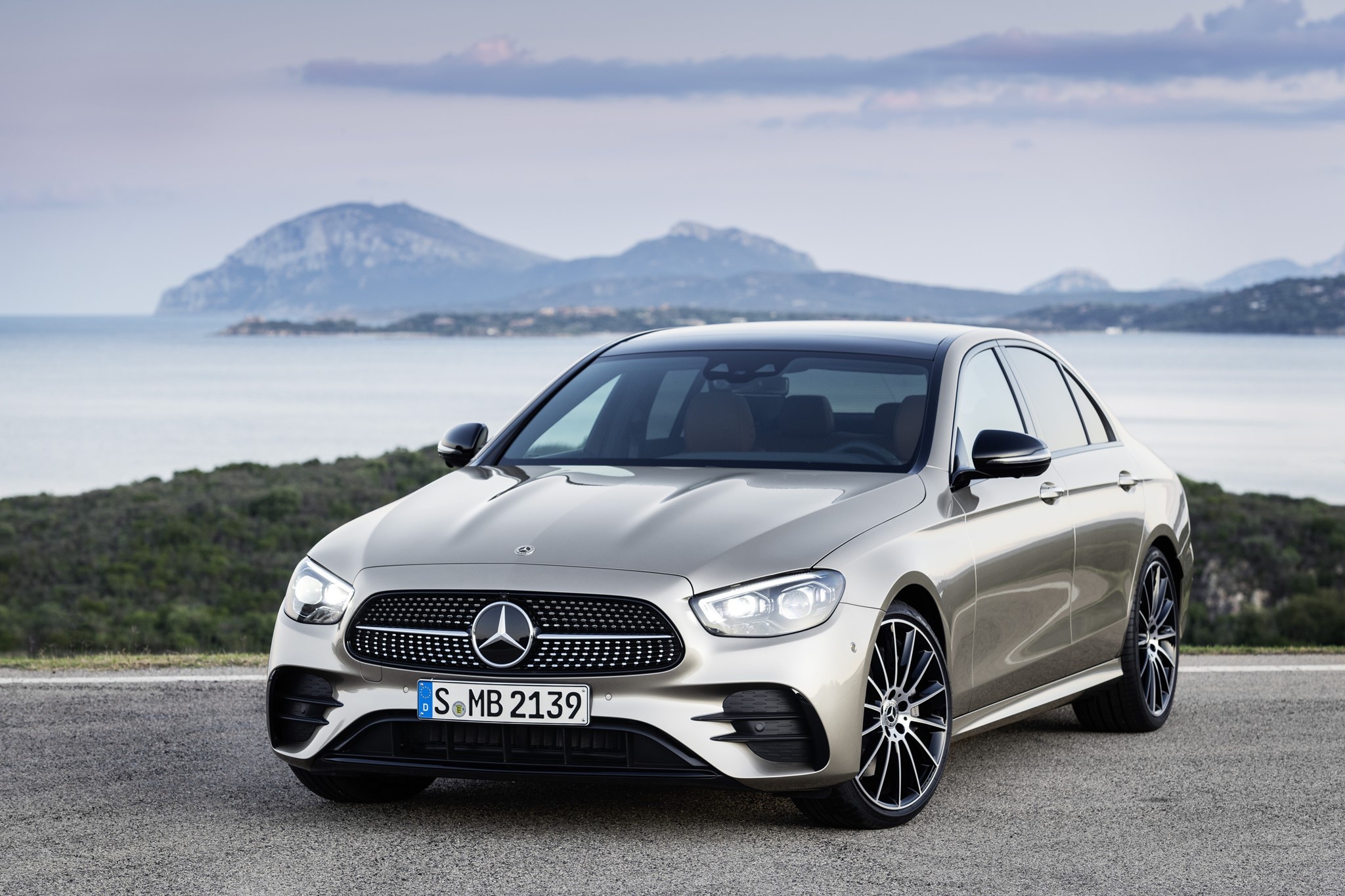 Mercedes-Benz E-Class 2021 sắp được ra mắt tại Việt Nam ảnh 3 Mercedes-Benz E-Class 2021 sap duoc ra mat tai Viet Nam anh 3