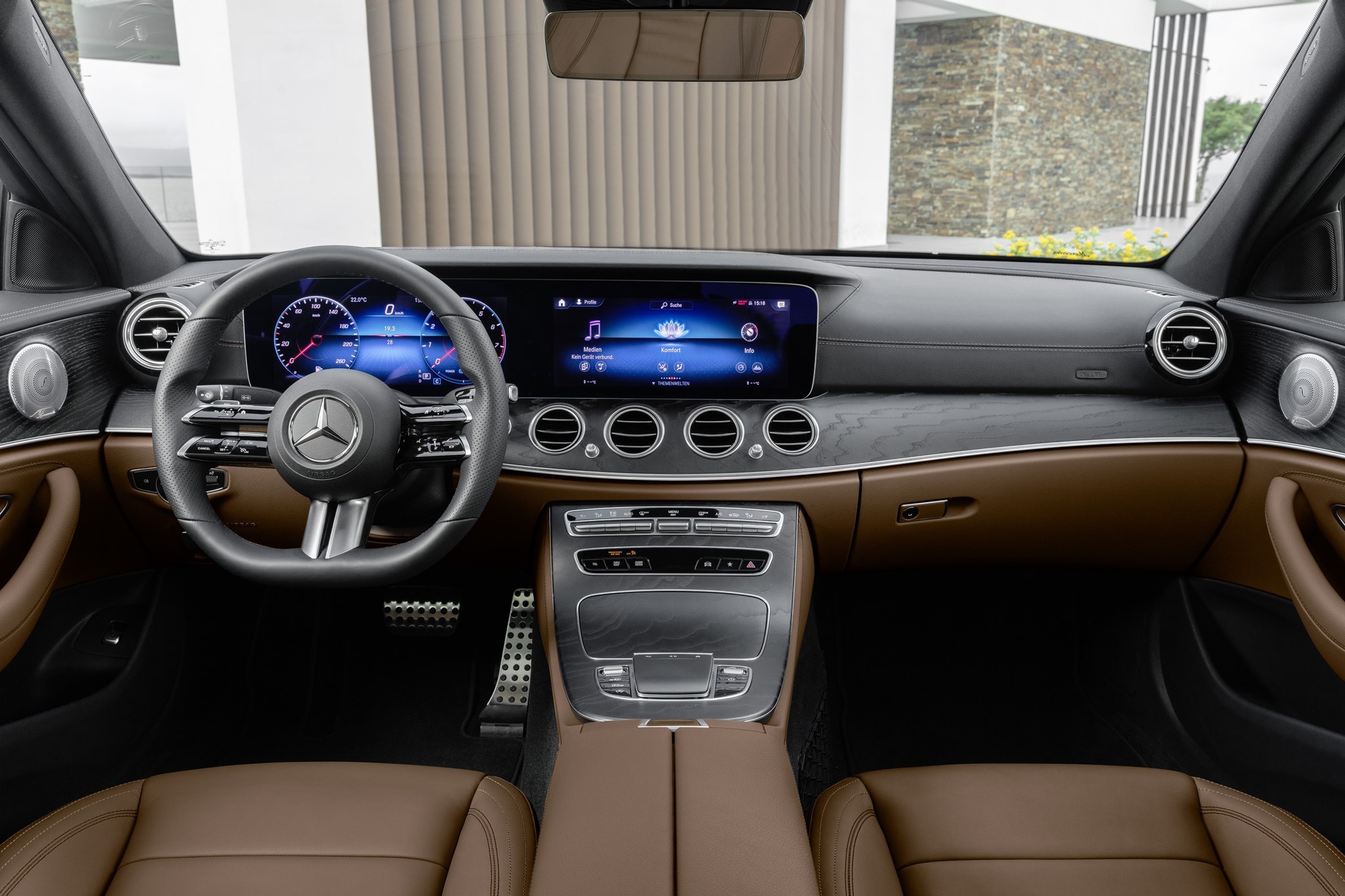 Mercedes-Benz E-Class 2021 sắp được ra mắt tại Việt Nam ảnh 4 Mercedes-Benz E-Class 2021 sap duoc ra mat tai Viet Nam anh 4