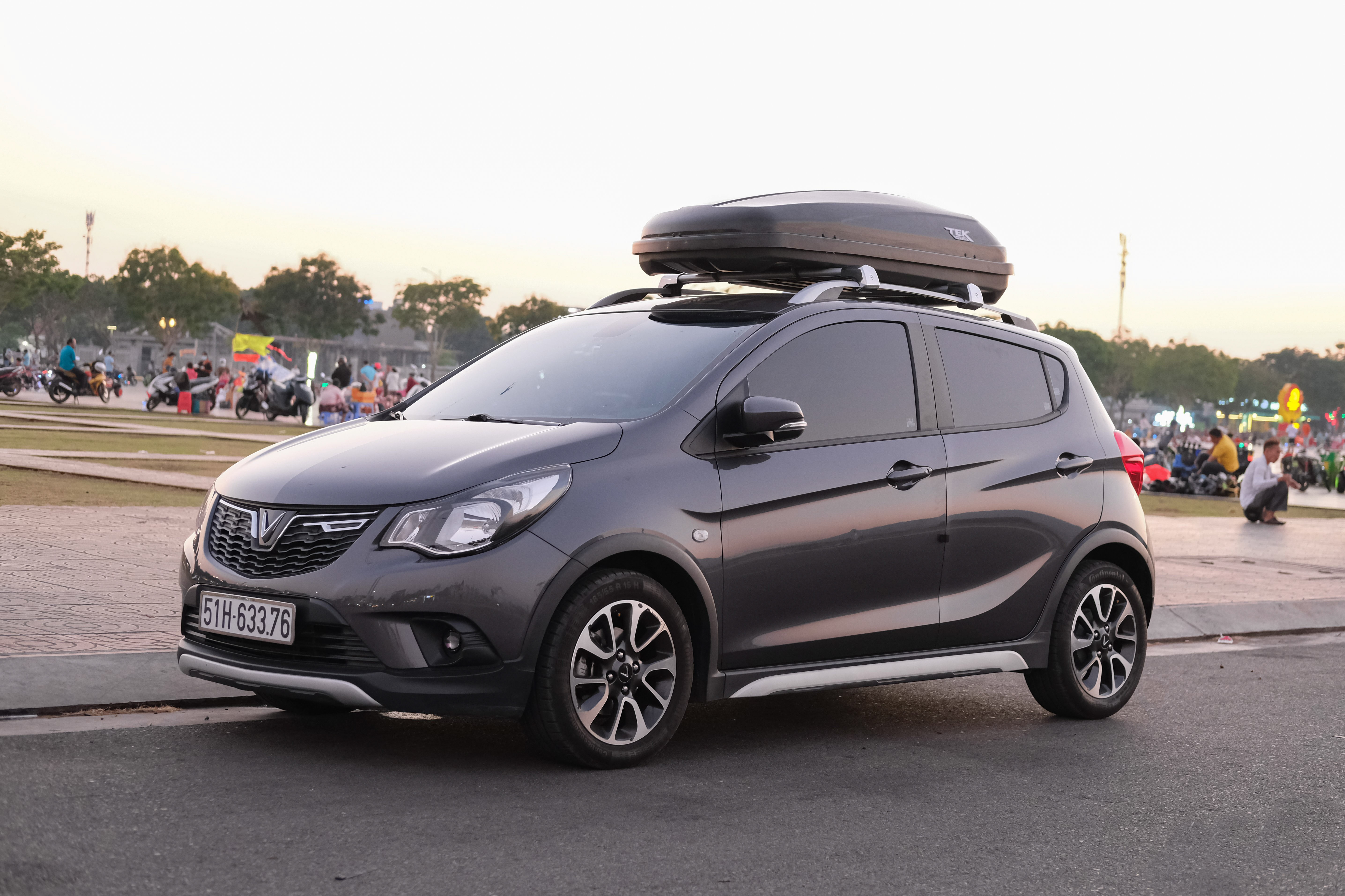 Uu nhuoc diem cua viec gan them gia noc tren oto hinh anh