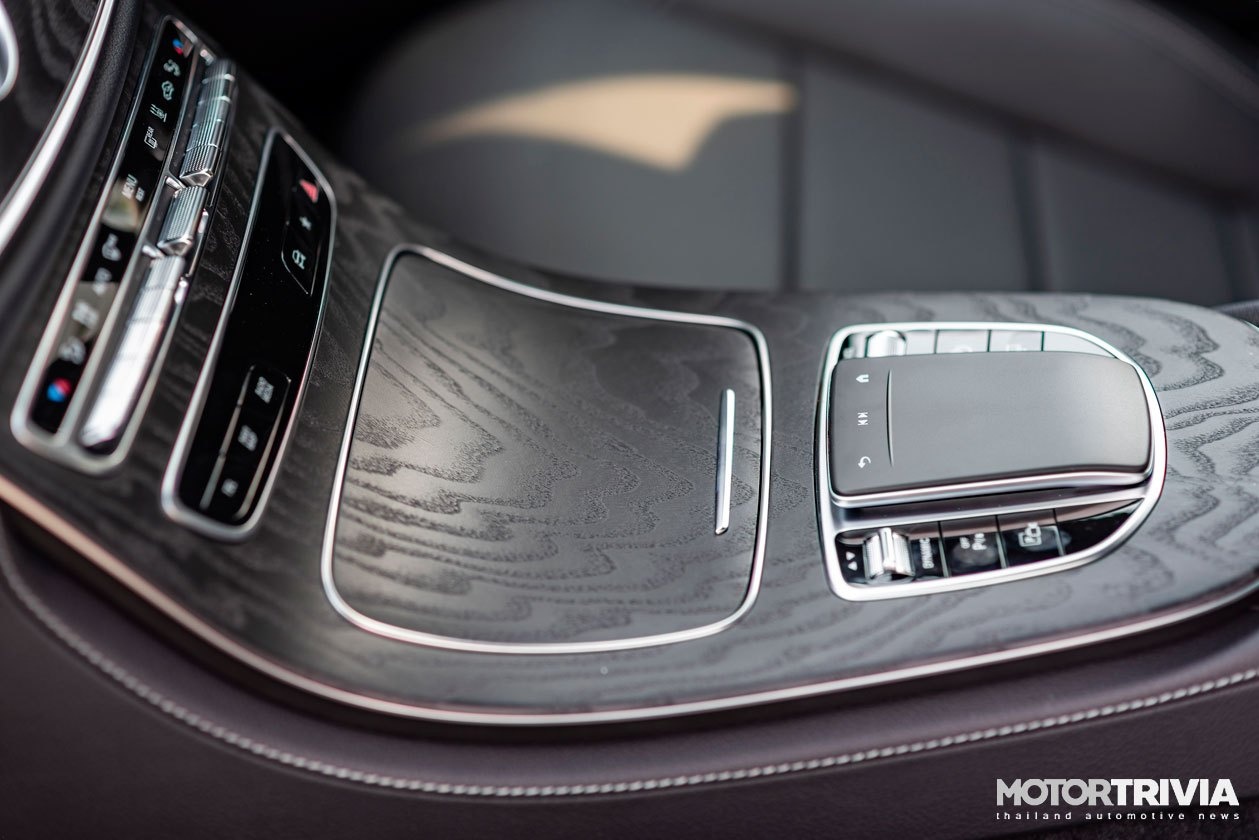 Mercedes-Benz E-Class 2021 ra mắt tại Thái Lan ảnh 7 Mercedes-Benz E-Class 2021 ra mat tai Thai Lan anh 7