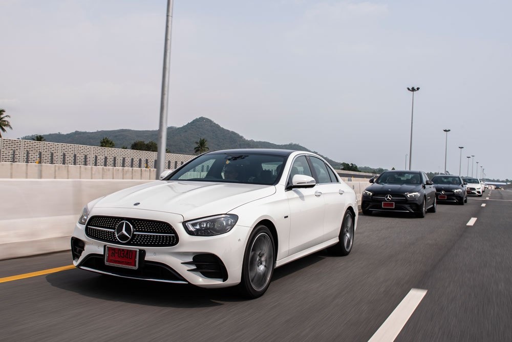 Mercedes-Benz E-Class 2021 ra mắt tại Thái Lan ảnh 14 Mercedes-Benz E-Class 2021 ra mat tai Thai Lan anh 14