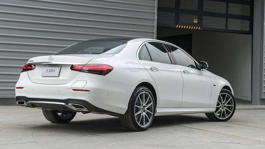 Mercedes-Benz E-Class 2021 xuất hiện tại đại lý ảnh 3 Mercedes-Benz E-Class 2021 xuat hien tai dai ly anh 3