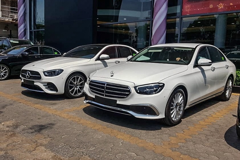 Mercedes-Benz E-Class 2021 xuất hiện tại đại lý ảnh 1 Mercedes-Benz E-Class 2021 xuat hien tai dai ly anh 1