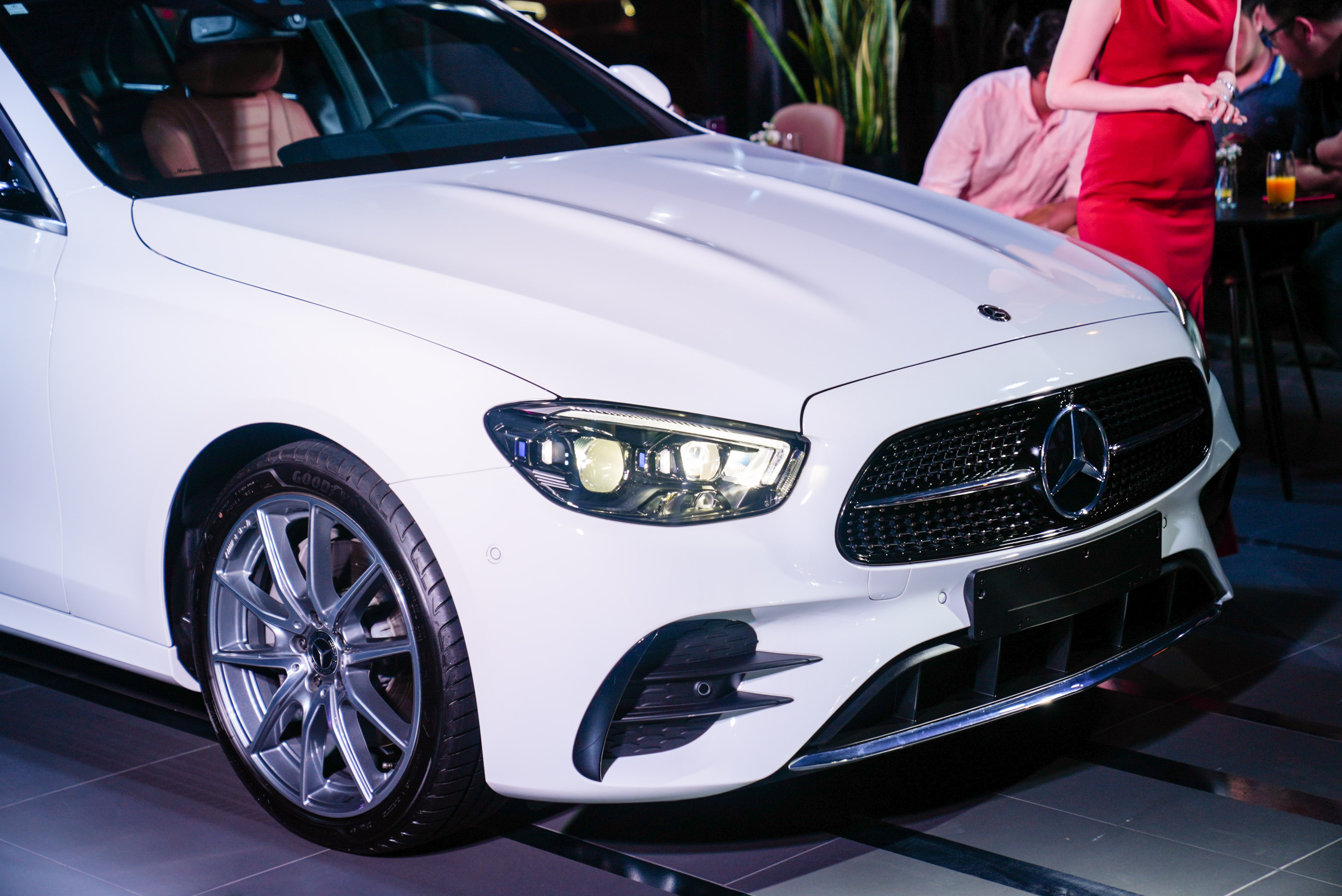 Chi tiết Mercedes-Benz E-Class 2021 tại Việt Nam ảnh 8 Chi tiet Mercedes-Benz E-Class 2021 tai Viet Nam anh 8