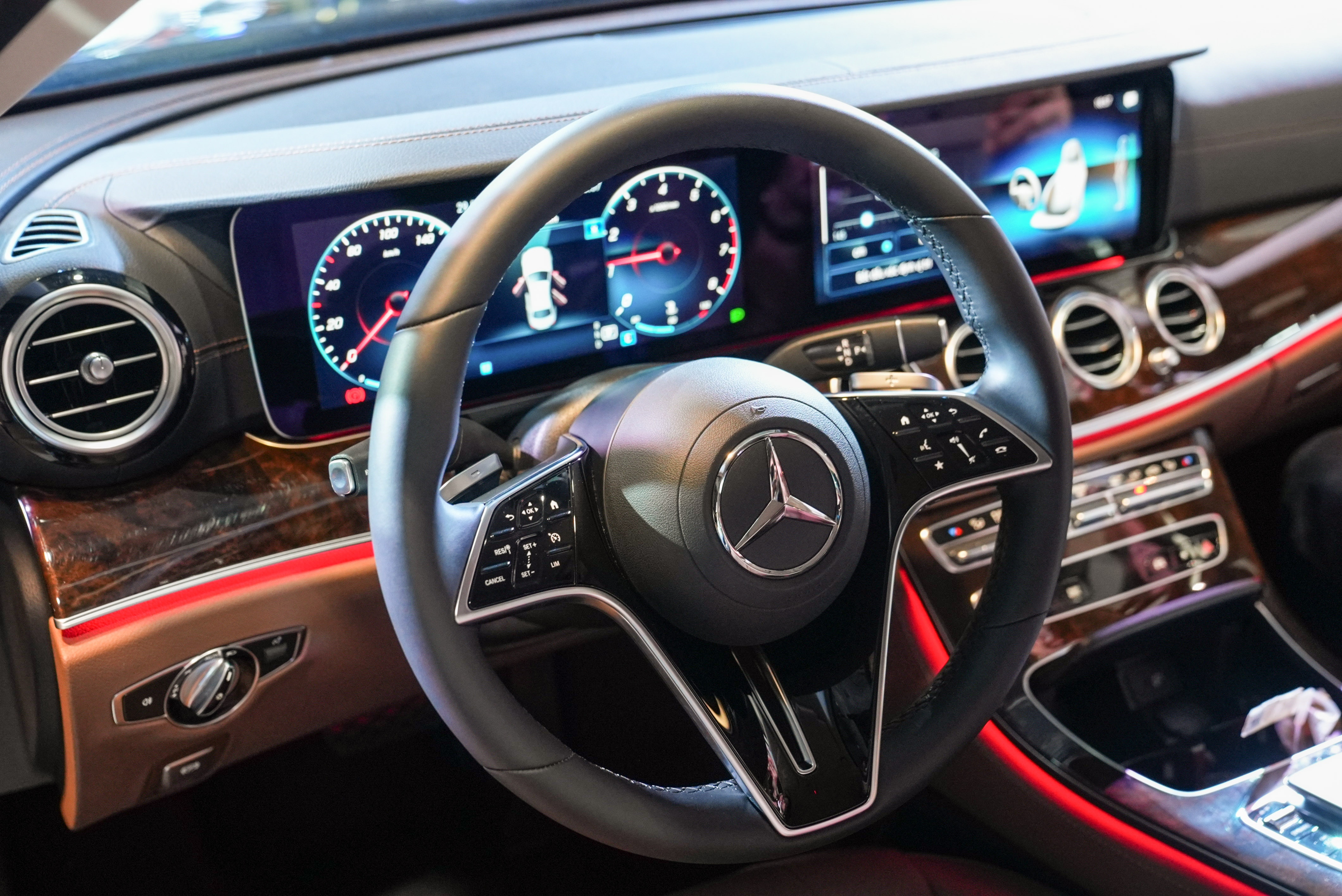 Chi tiết Mercedes-Benz E-Class 2021 tại Việt Nam ảnh 17 Chi tiet Mercedes-Benz E-Class 2021 tai Viet Nam anh 17