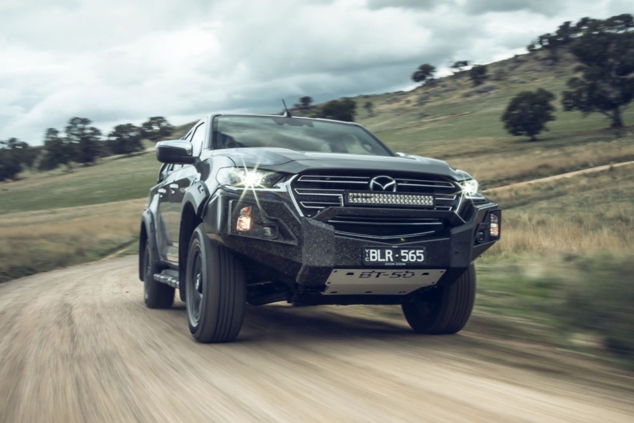 Mazda BT-50 ban dac biet ra mat tai Australia hinh anh