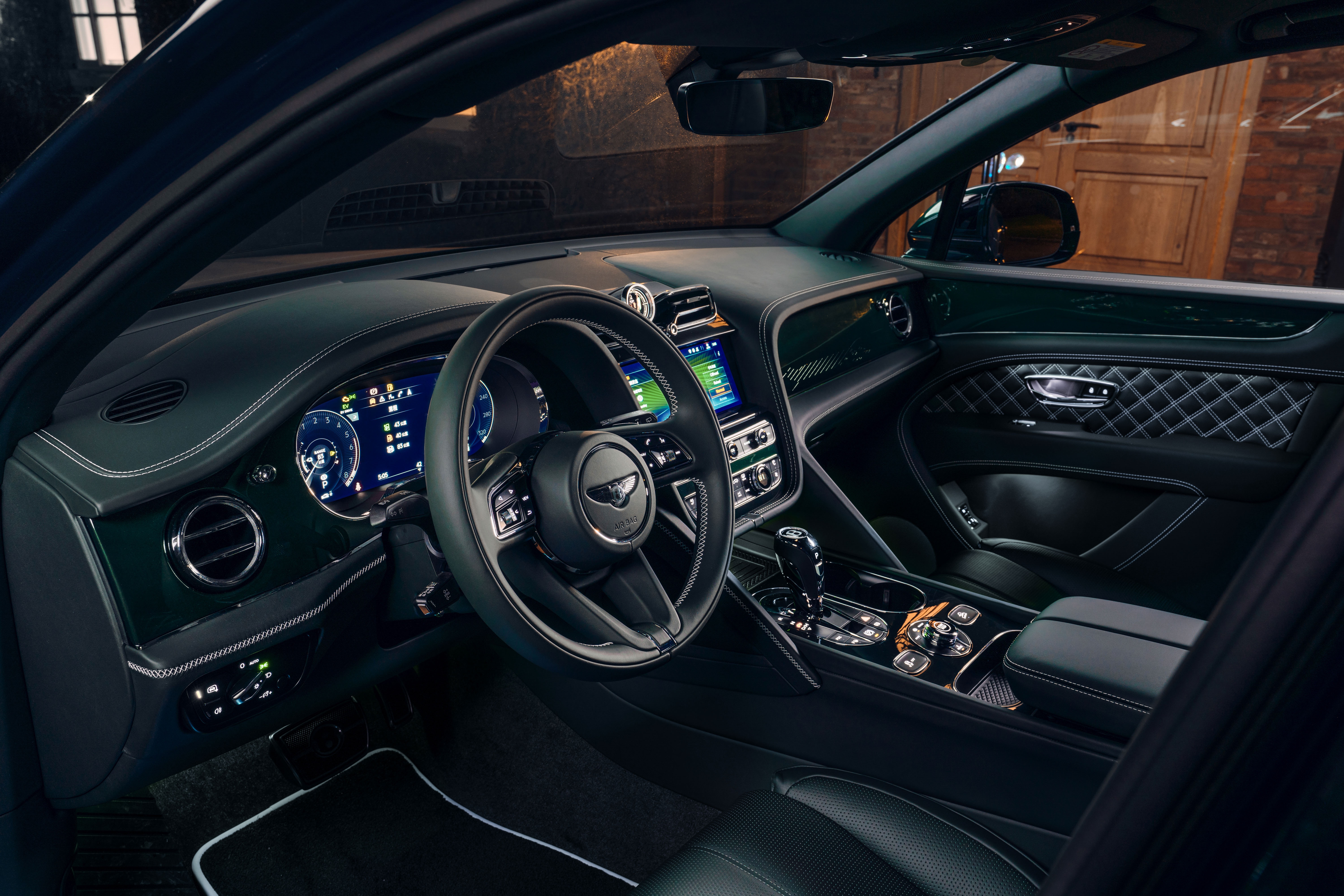 Bentley Bentayga Hybrid Mulliner ra mắt ảnh 5 Bentley Bentayga Hybrid Mulliner ra mat anh 5