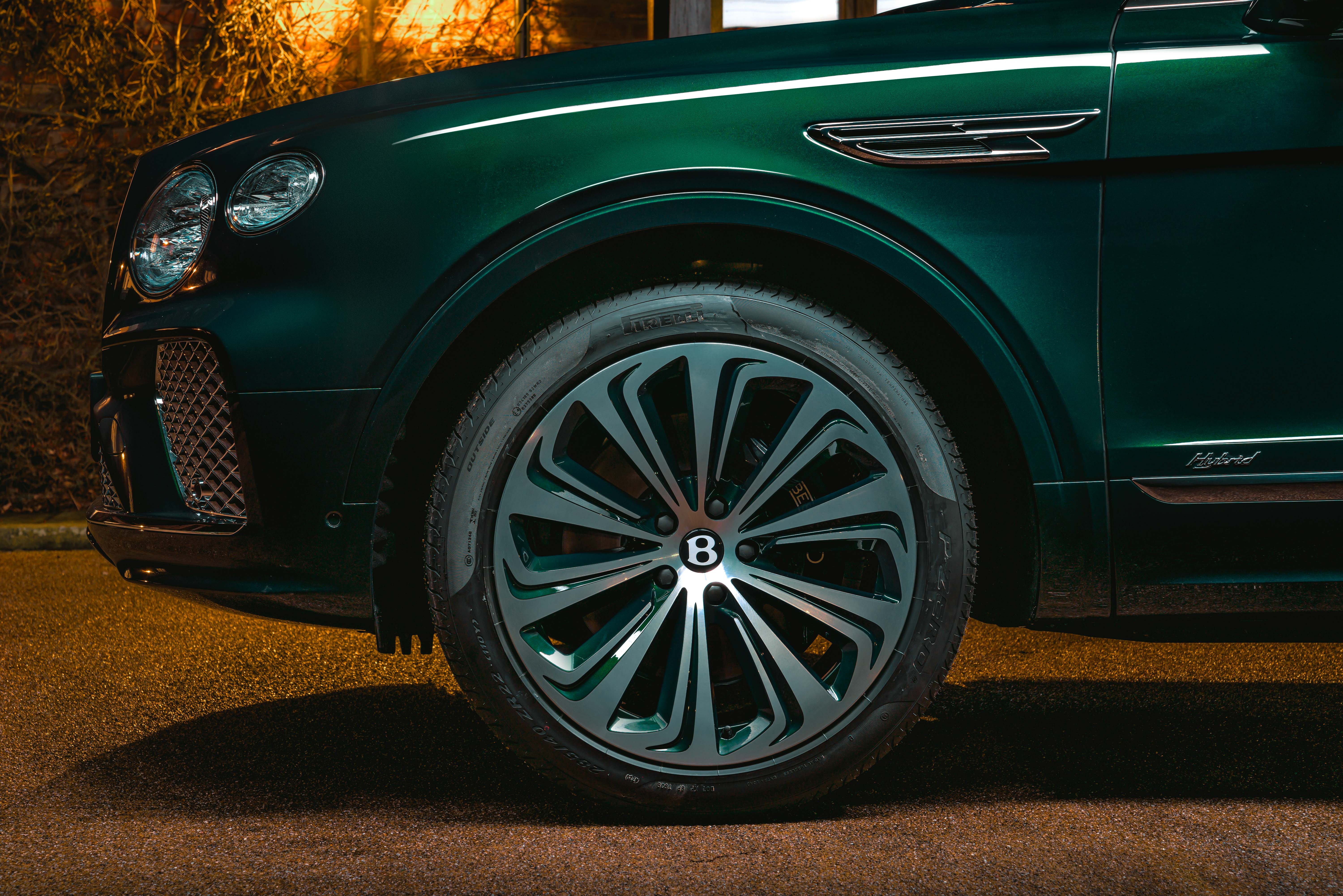 Bentley Bentayga Hybrid Mulliner ra mắt ảnh 3 Bentley Bentayga Hybrid Mulliner ra mat anh 3
