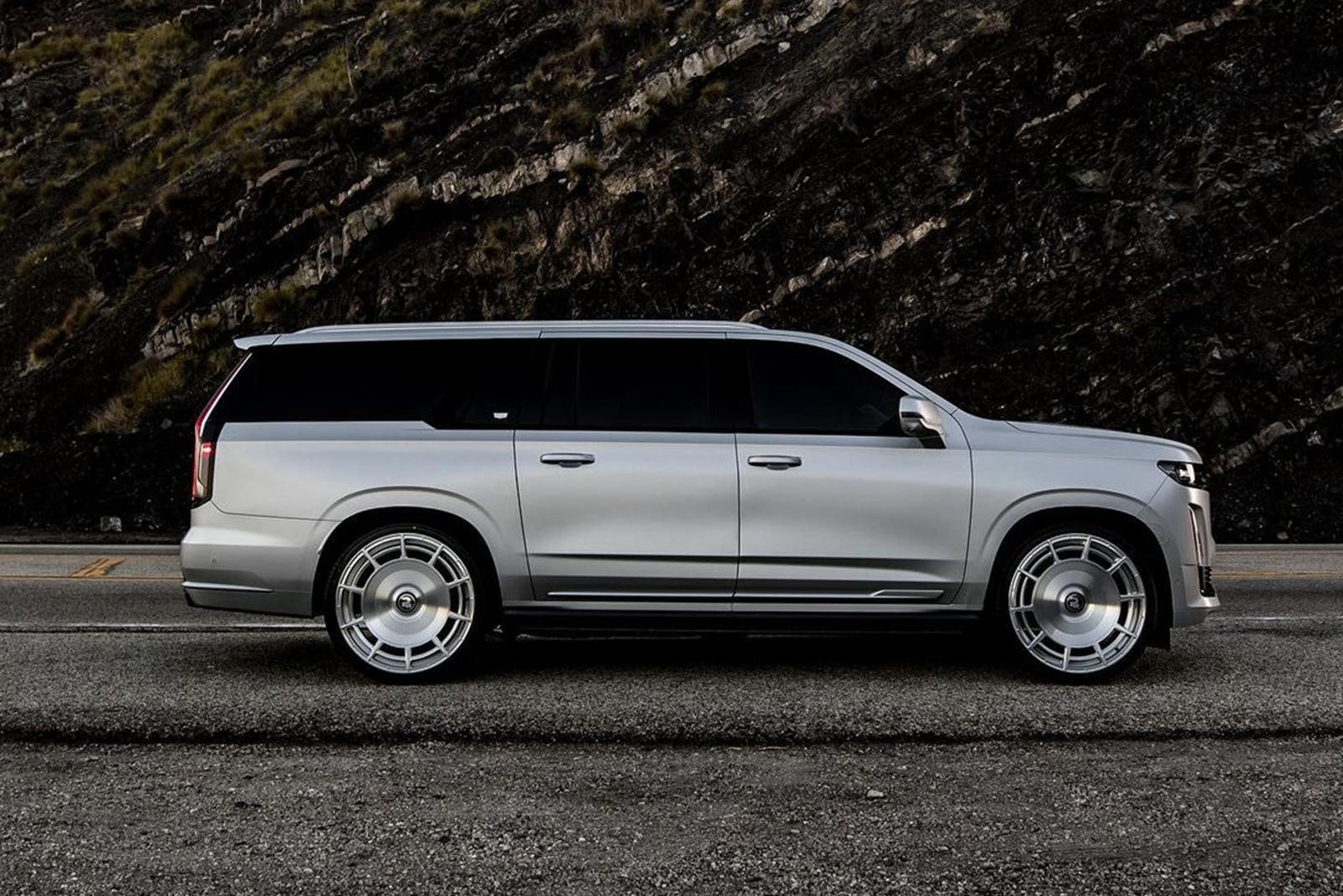 Cadillac Escalade Platinum ESV 2021 của Kim Kardashian ảnh 2 Cadillac Escalade Platinum ESV 2021 cua Kim Kardashian anh 2