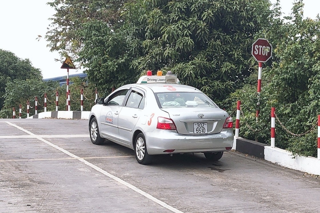 Nhung chu y khi thi sat hach bang lai oto B1 va B2 hinh anh