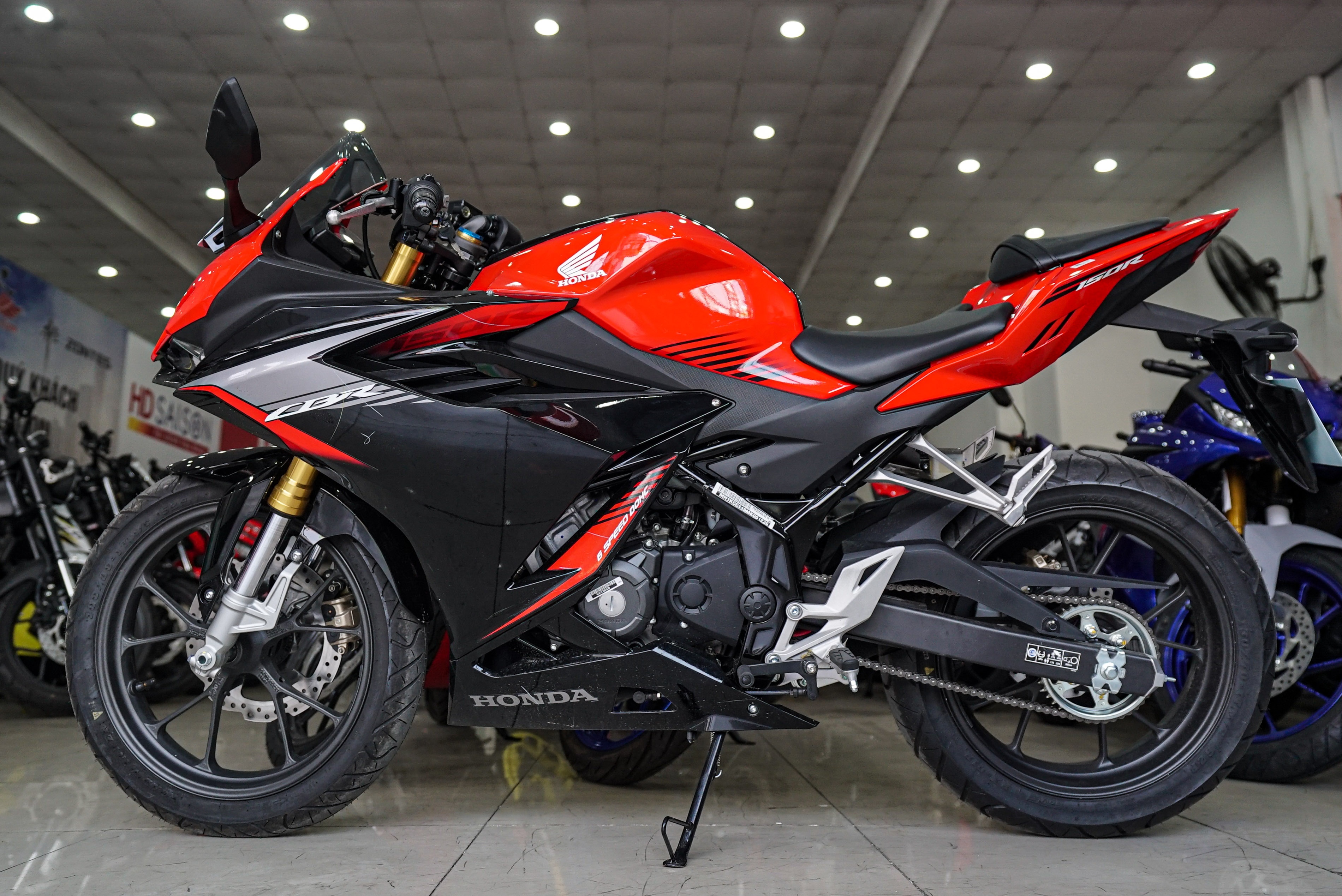 Honda CBR150R 2021 dau tien cap ben Viet Nam anh 1