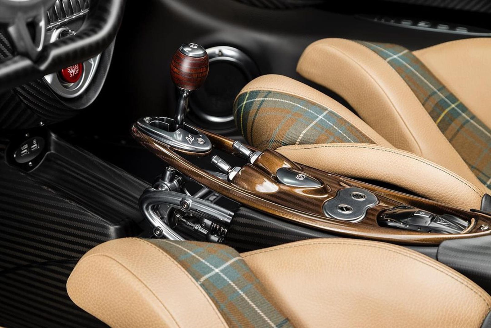 Pagani Huayra Roadster BC Supernova doc nhat the gioi anh 4