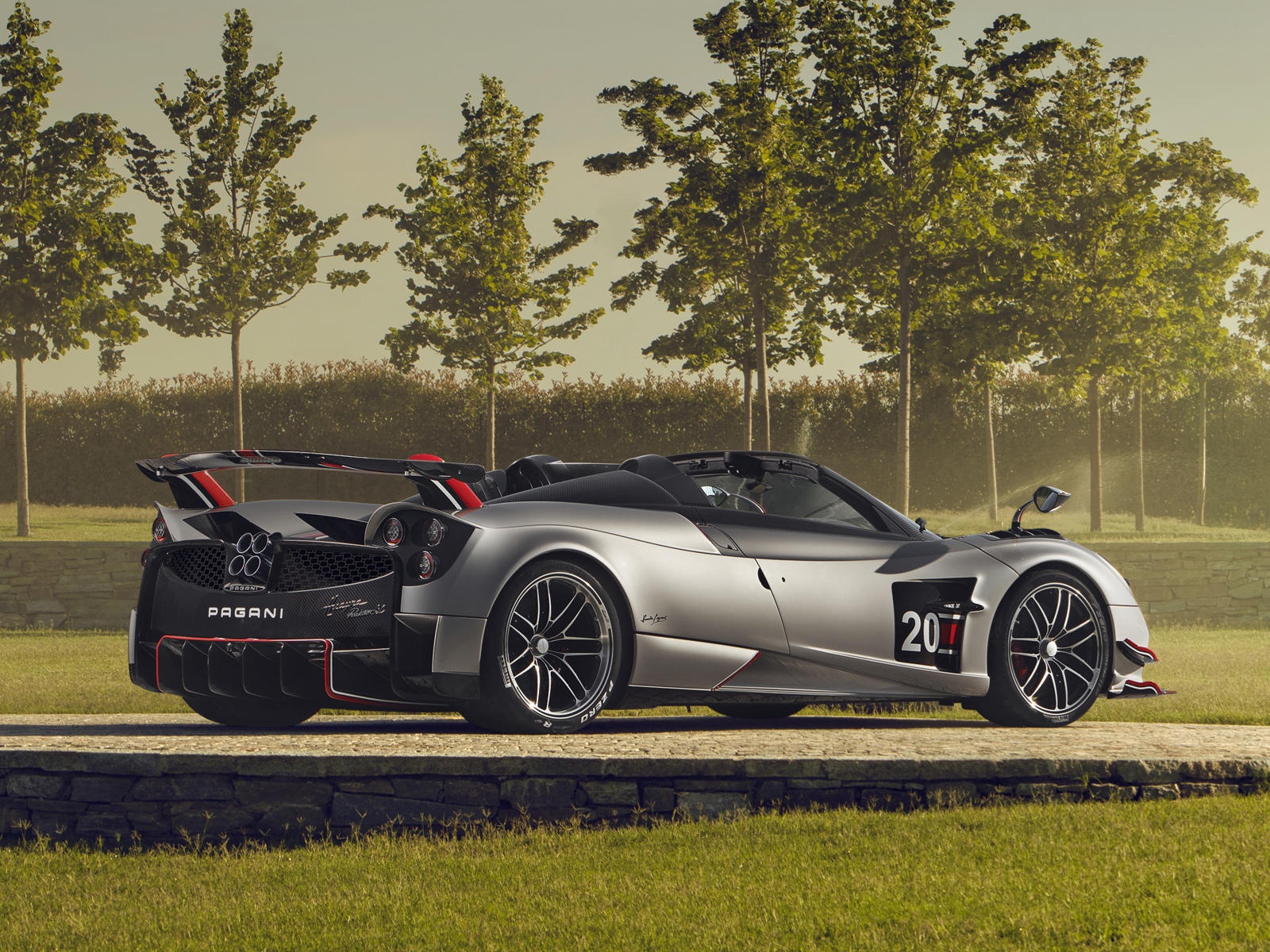 Pagani Huayra Roadster BC Supernova doc nhat the gioi anh 7