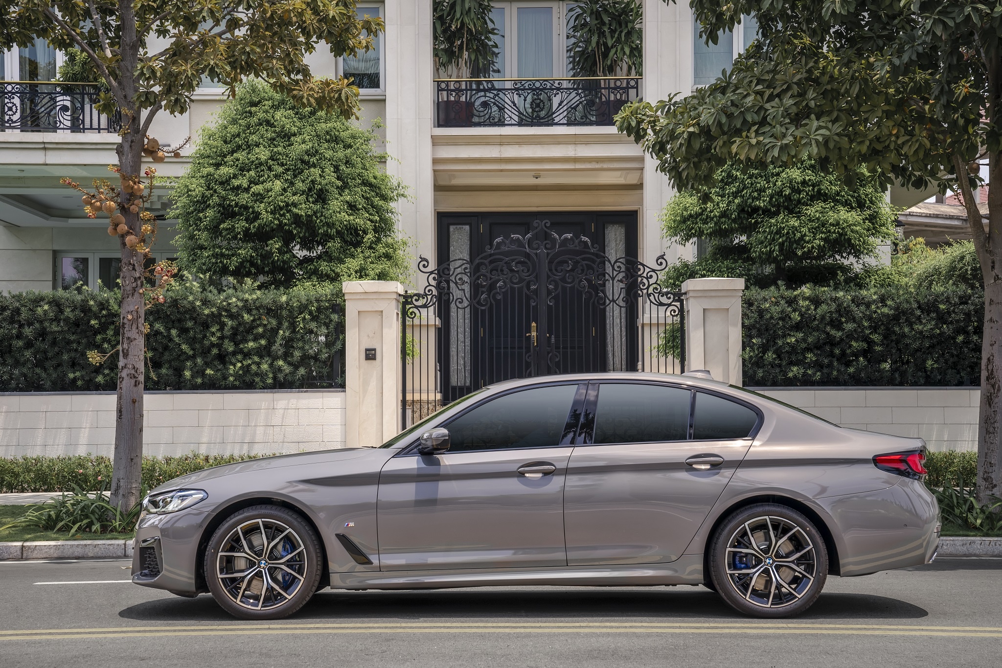 BMW 5-Series LCI 2021 ra mat tai Viet Nam anh 3