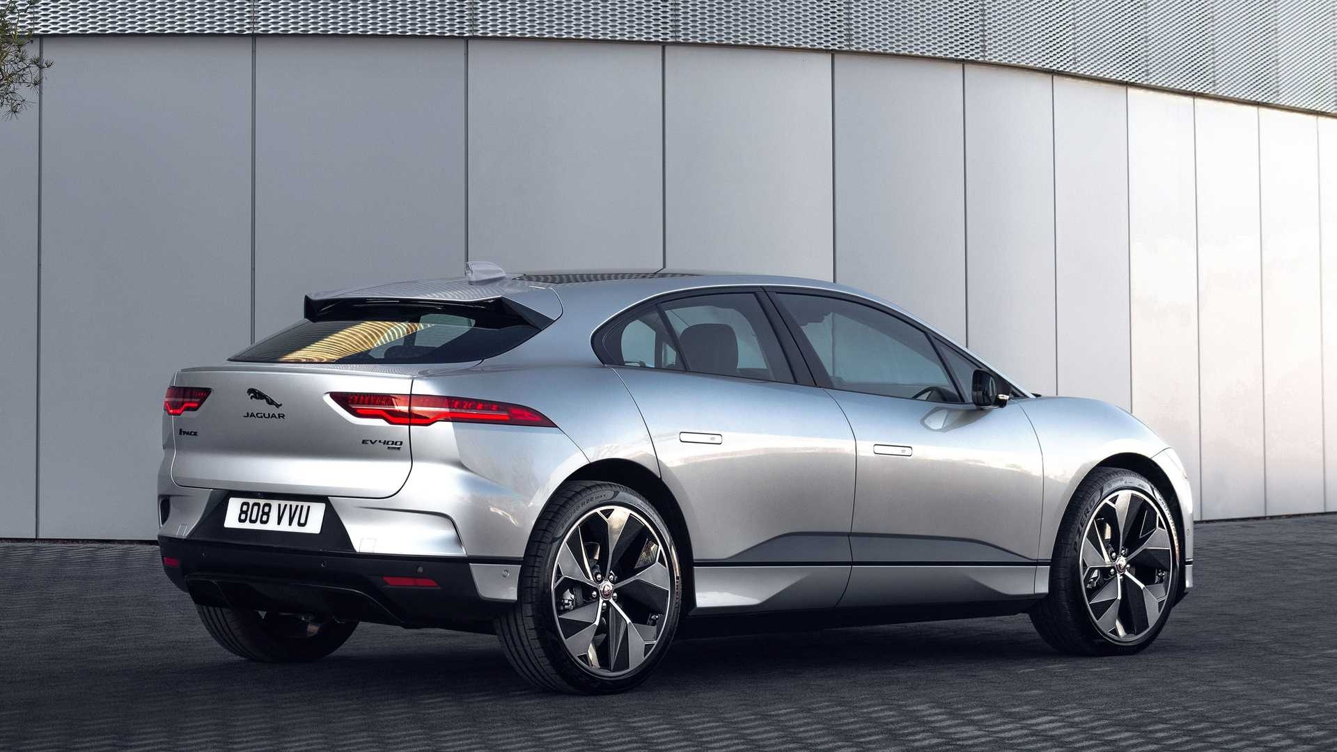 Jaguar I-Pace Black Edition ra mắt,  giá hơn 100.000 USD ảnh 4 Jaguar I-Pace Black Edition ra mat,  gia hon 100.000 USD anh 4