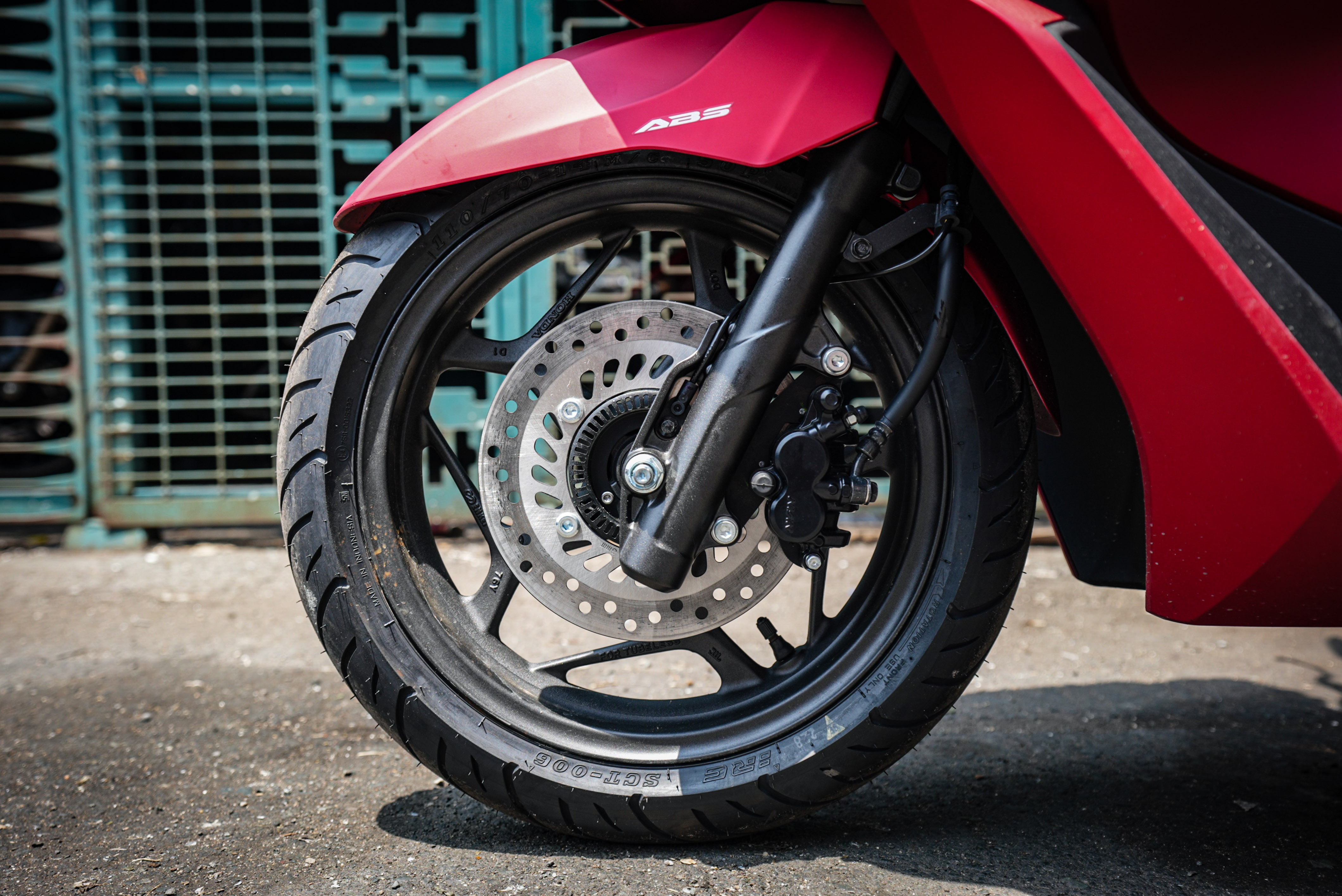 Honda PCX 160 đầu tiên về Việt Nam ảnh 19 Honda PCX 160 dau tien ve Viet Nam anh 19