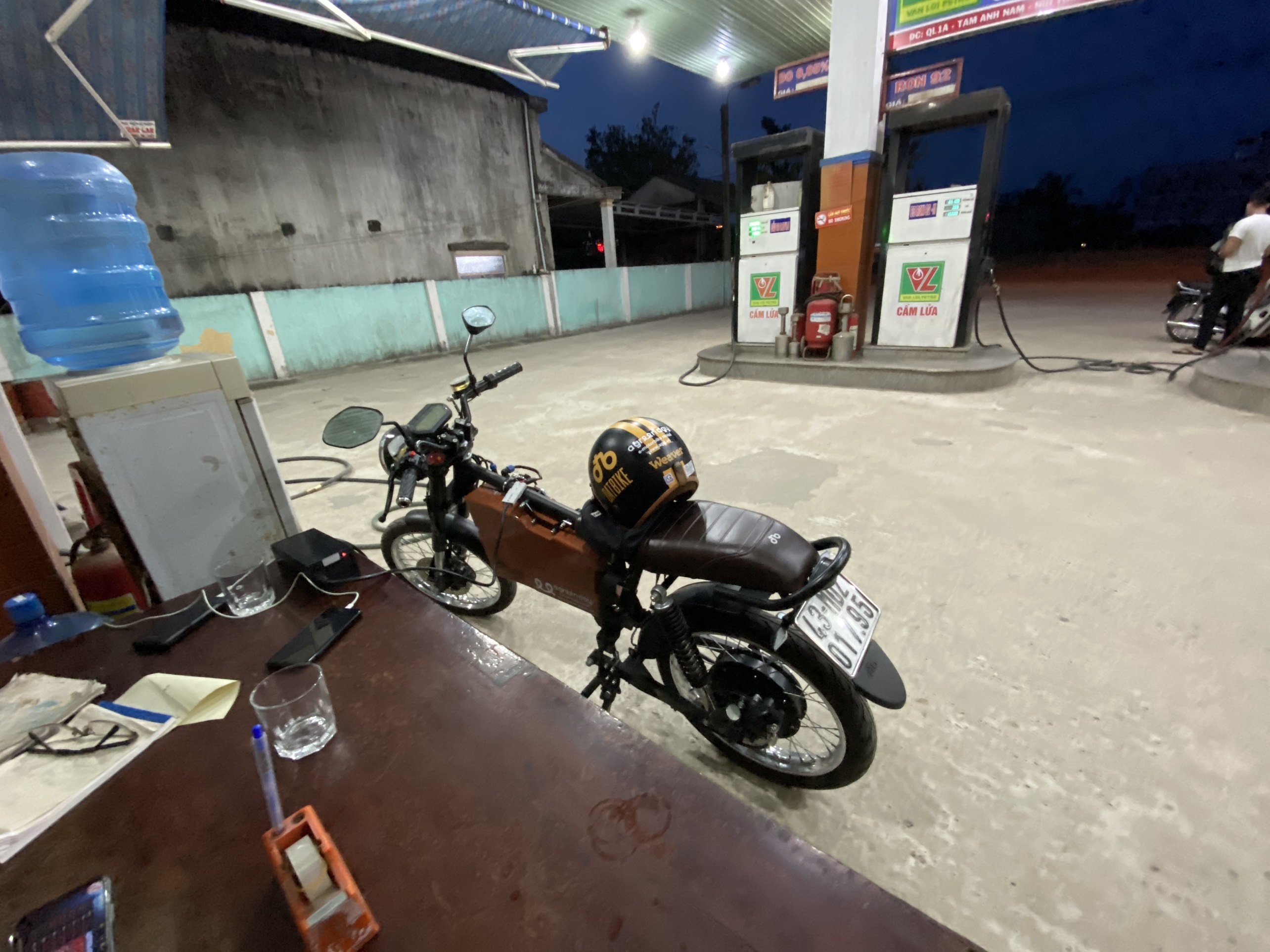Hành trình dài 165 km trong 12 giờ bằng xe máy điện ảnh 10 Hanh trinh dai 165 km trong 12 gio bang xe may dien anh 10