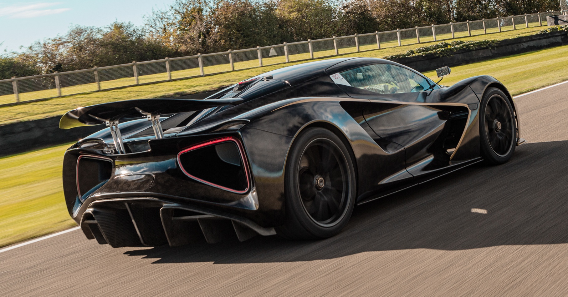 Sieu xe dien Lotus Evija mo ban tai Malaysia anh 4