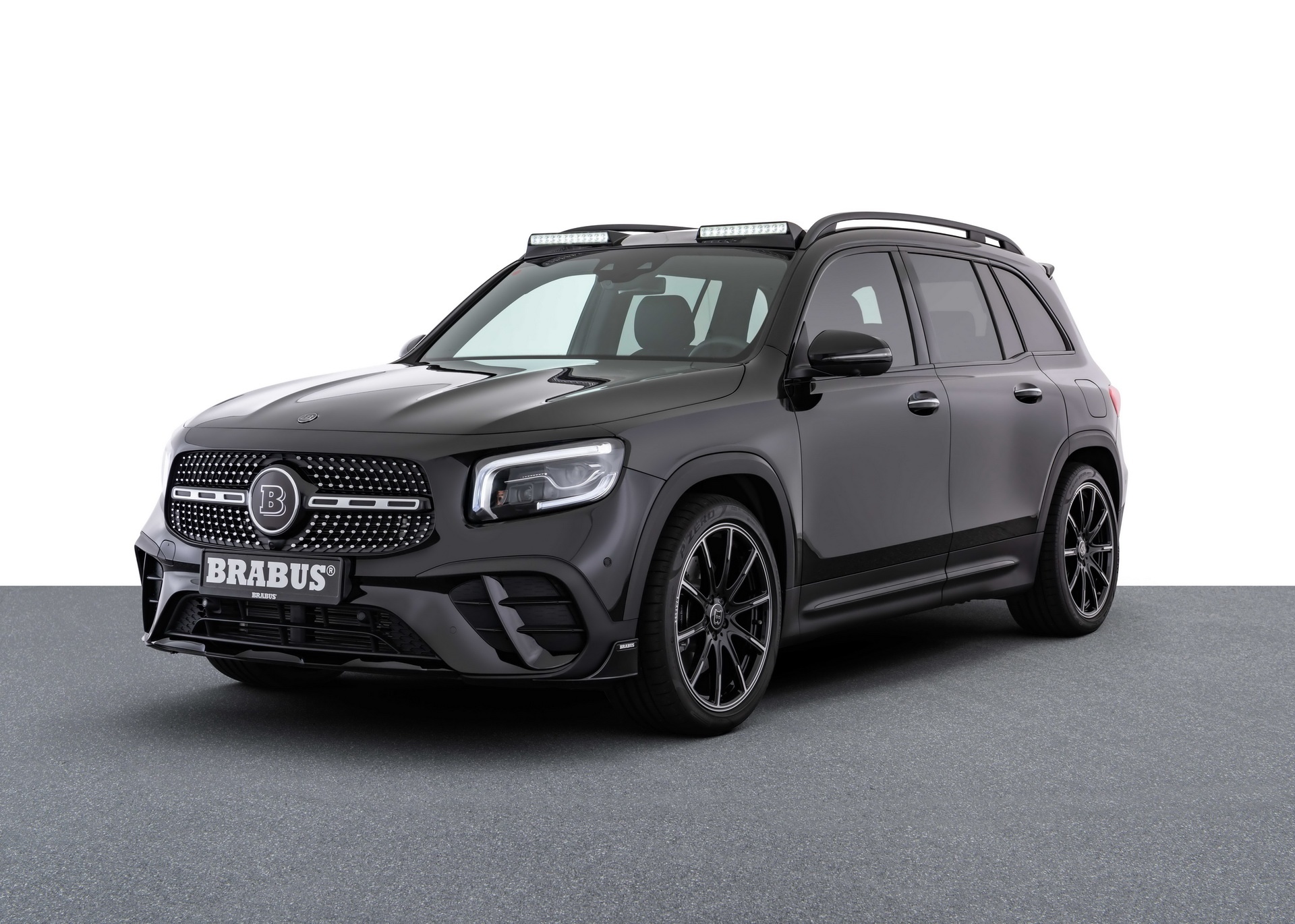 Mercedes-Benz GLB ham ho hon voi goi do Brabus, gia 95.000 USD hinh anh