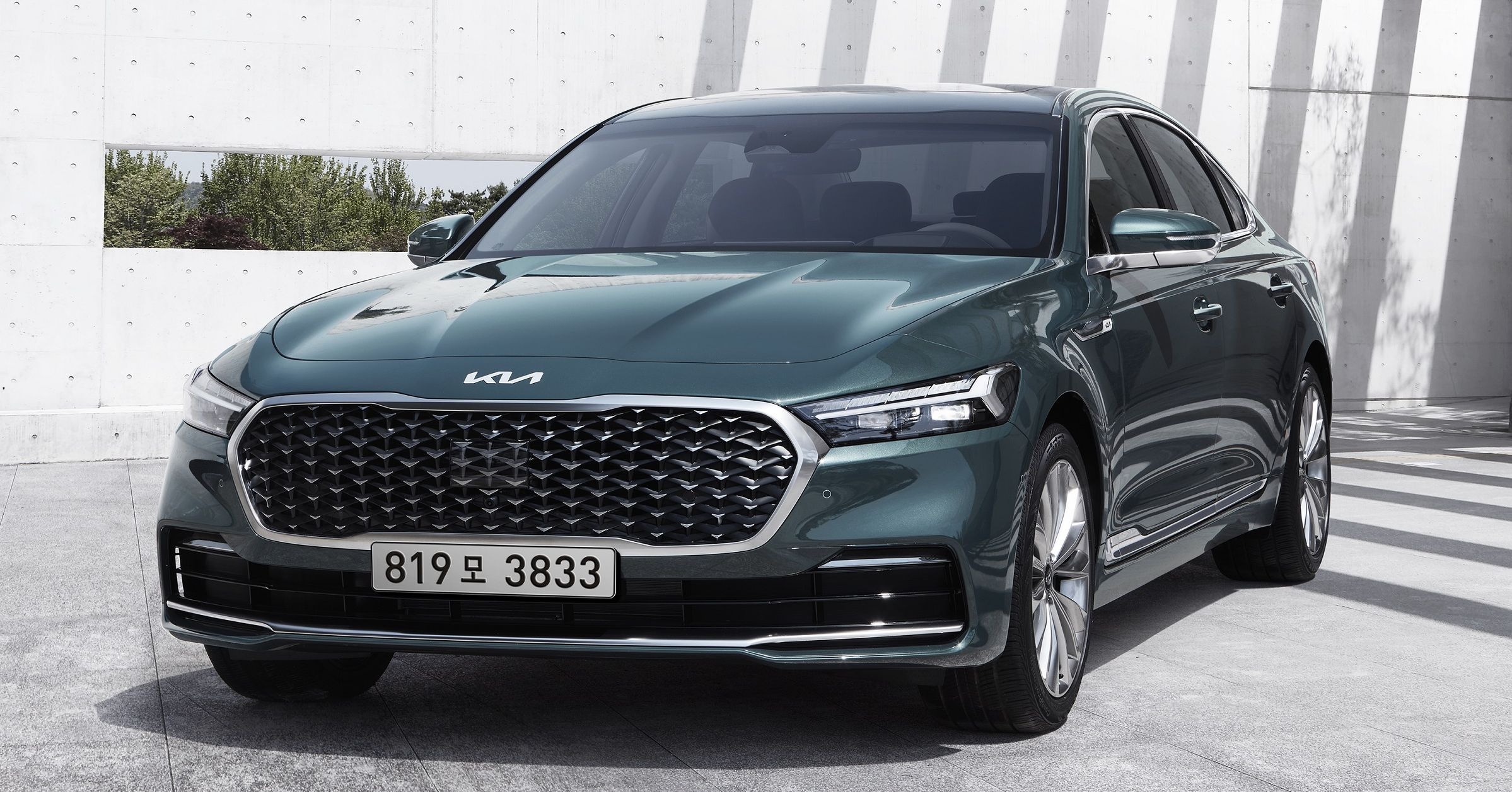 Sedan đầu bảng của Kia được giới thiệu ảnh 1 Sedan dau bang cua Kia duoc gioi thieu anh 1