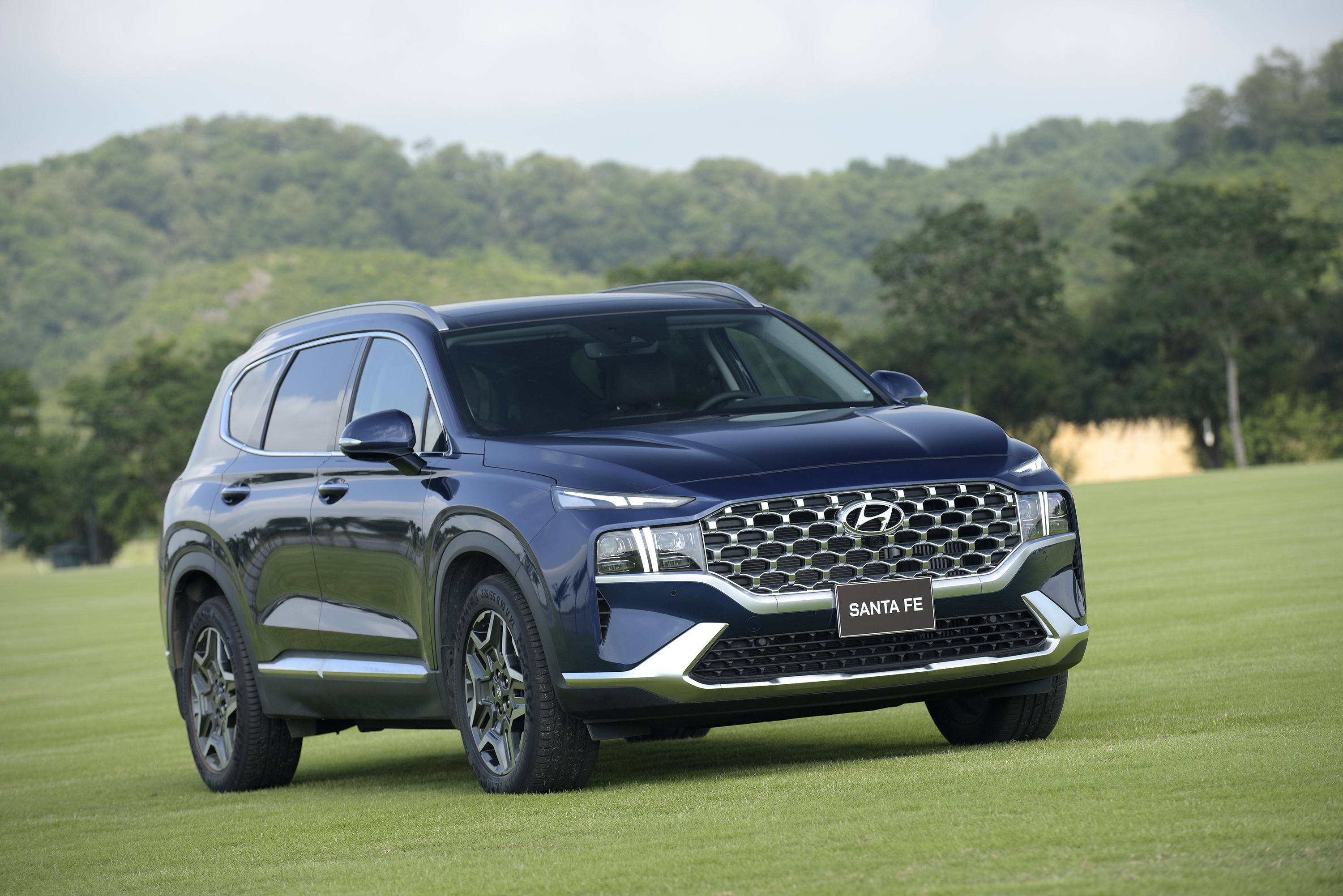 Hyundai Santa Fe 2021 khac gi doi cu? anh 3