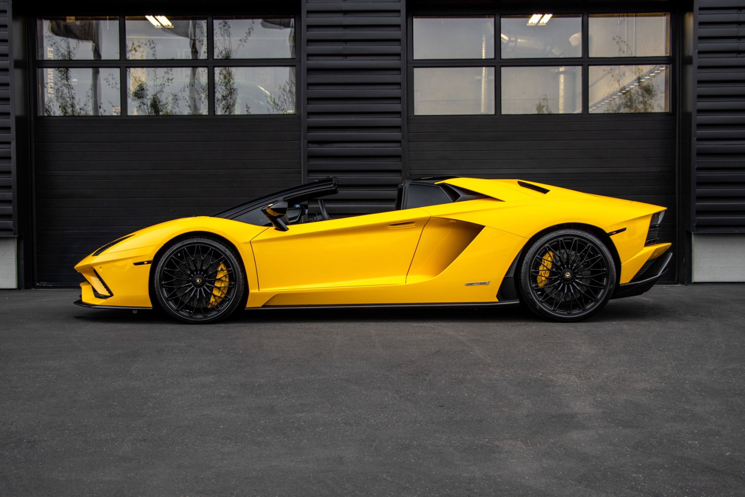 Paulo Dybala mua Lamborghini Aventador S Roadster ảnh 16 Paulo Dybala mua Lamborghini Aventador S Roadster anh 16