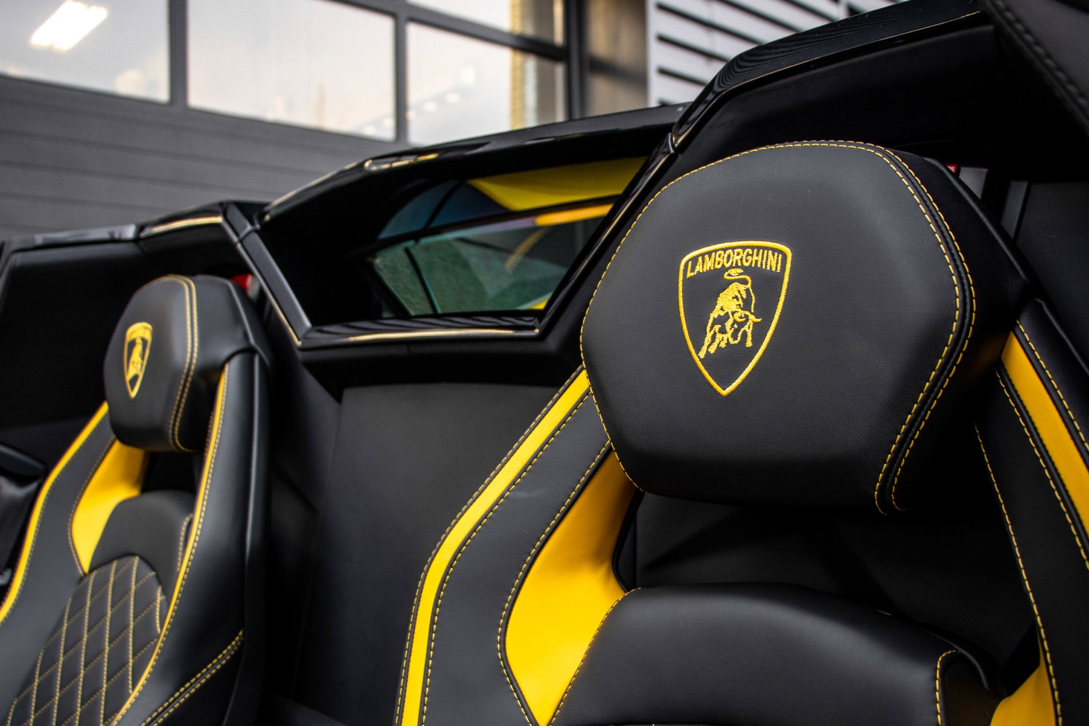 Paulo Dybala mua Lamborghini Aventador S Roadster ảnh 9 Paulo Dybala mua Lamborghini Aventador S Roadster anh 9
