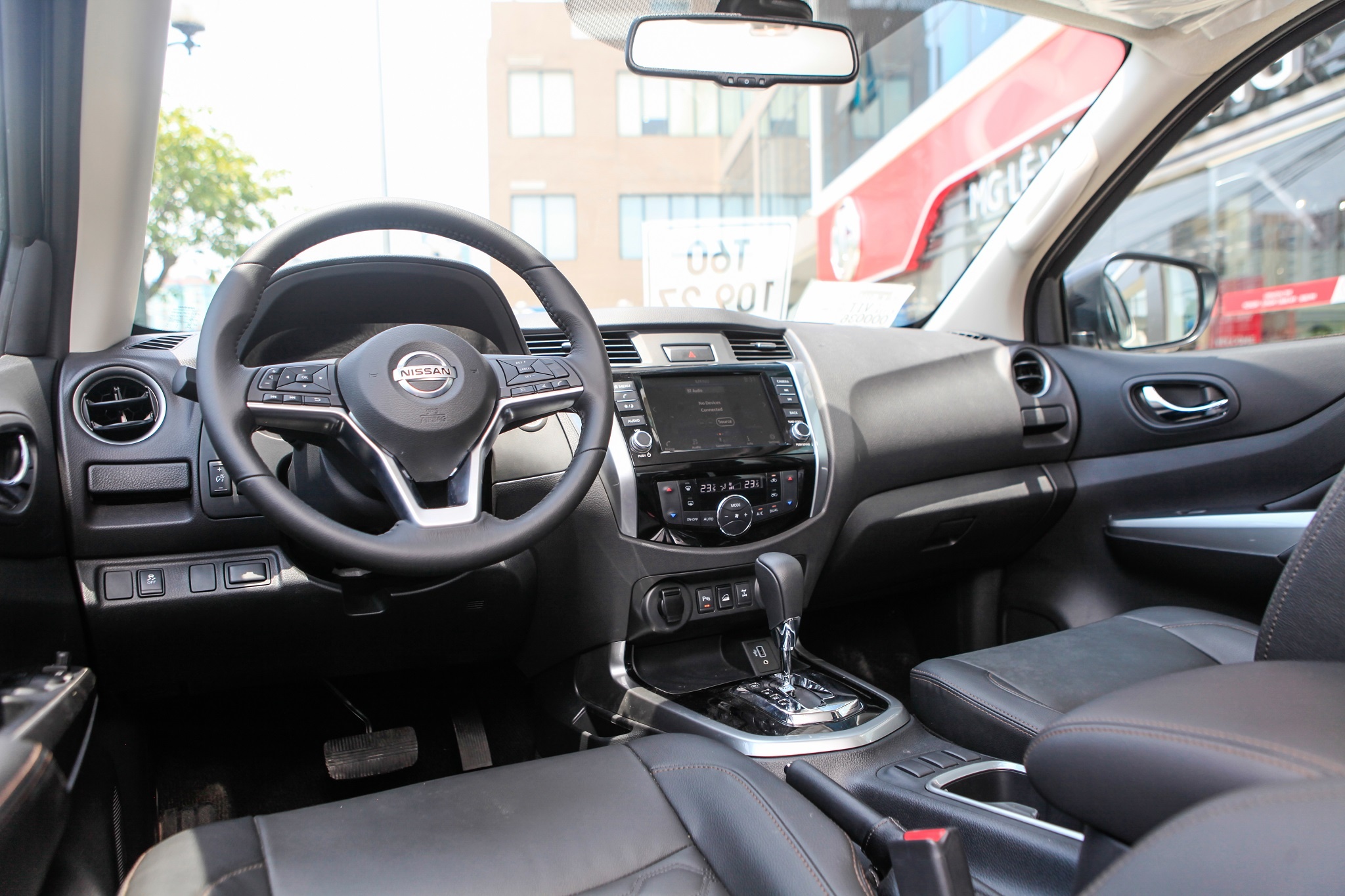Nissan Navara 2021 ra mat tai Viet Nam anh 3