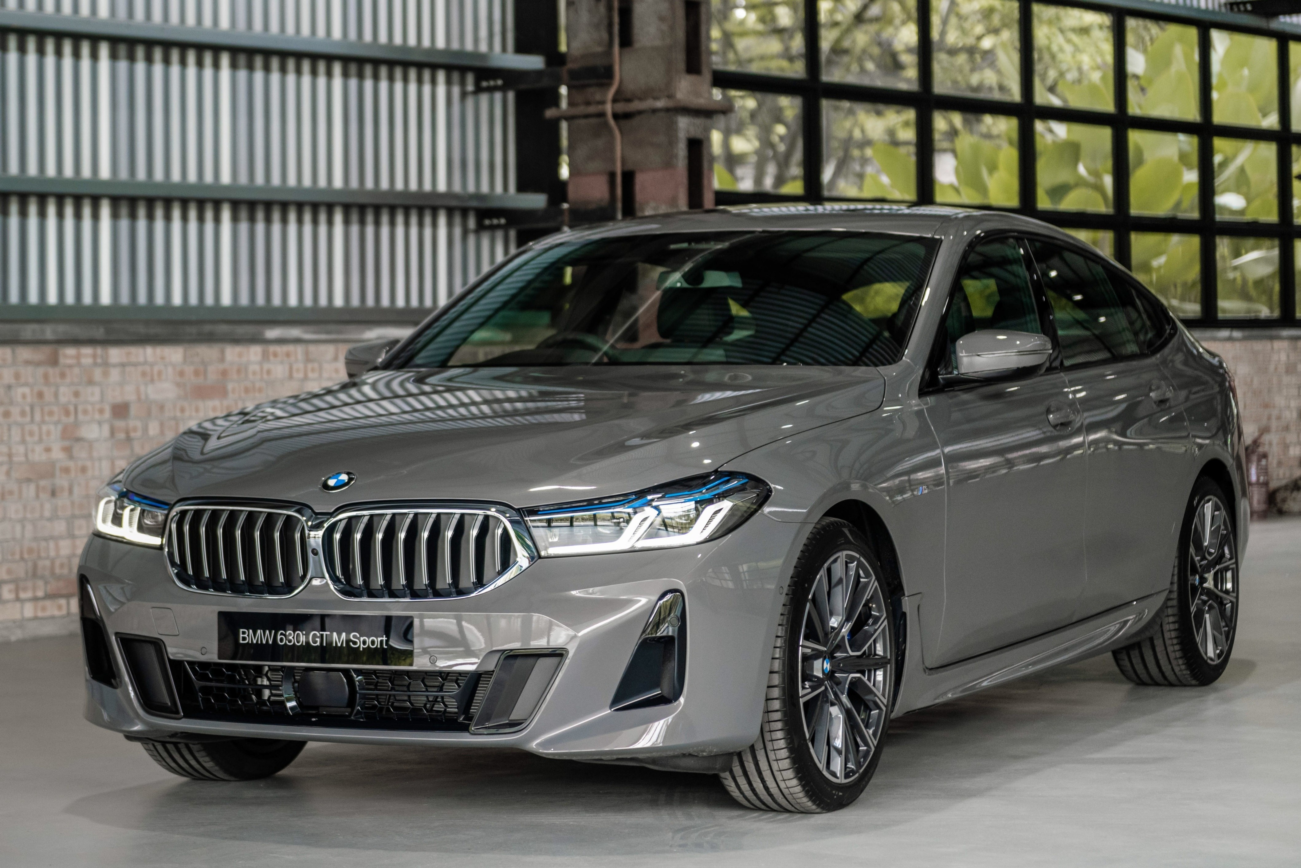 BMW 6-Series Gran Turismo 2021 ra mat tai Malaysia, gia hon 96.000 USD hinh anh