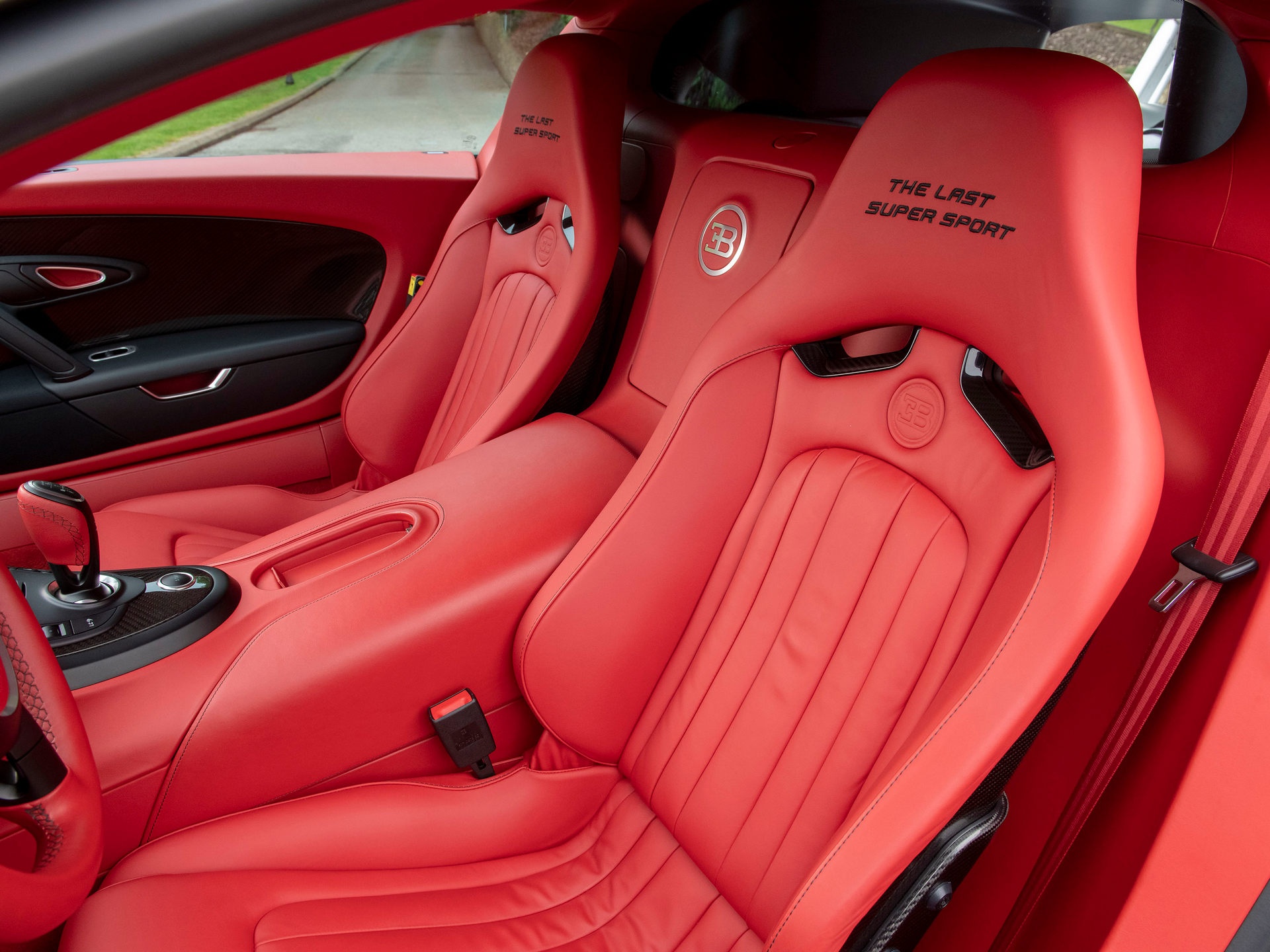 Bugatti Veyron Super Sport cuối cùng được rao bán ảnh 7 Bugatti Veyron Super Sport cuoi cung duoc rao ban anh 7