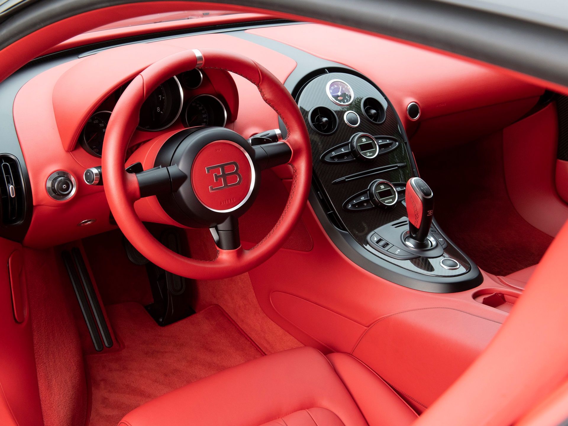Bugatti Veyron Super Sport cuối cùng được rao bán ảnh 4 Bugatti Veyron Super Sport cuoi cung duoc rao ban anh 4