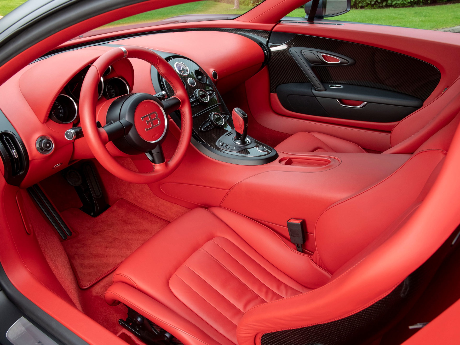 Bugatti Veyron Super Sport cuối cùng được rao bán ảnh 6 Bugatti Veyron Super Sport cuoi cung duoc rao ban anh 6